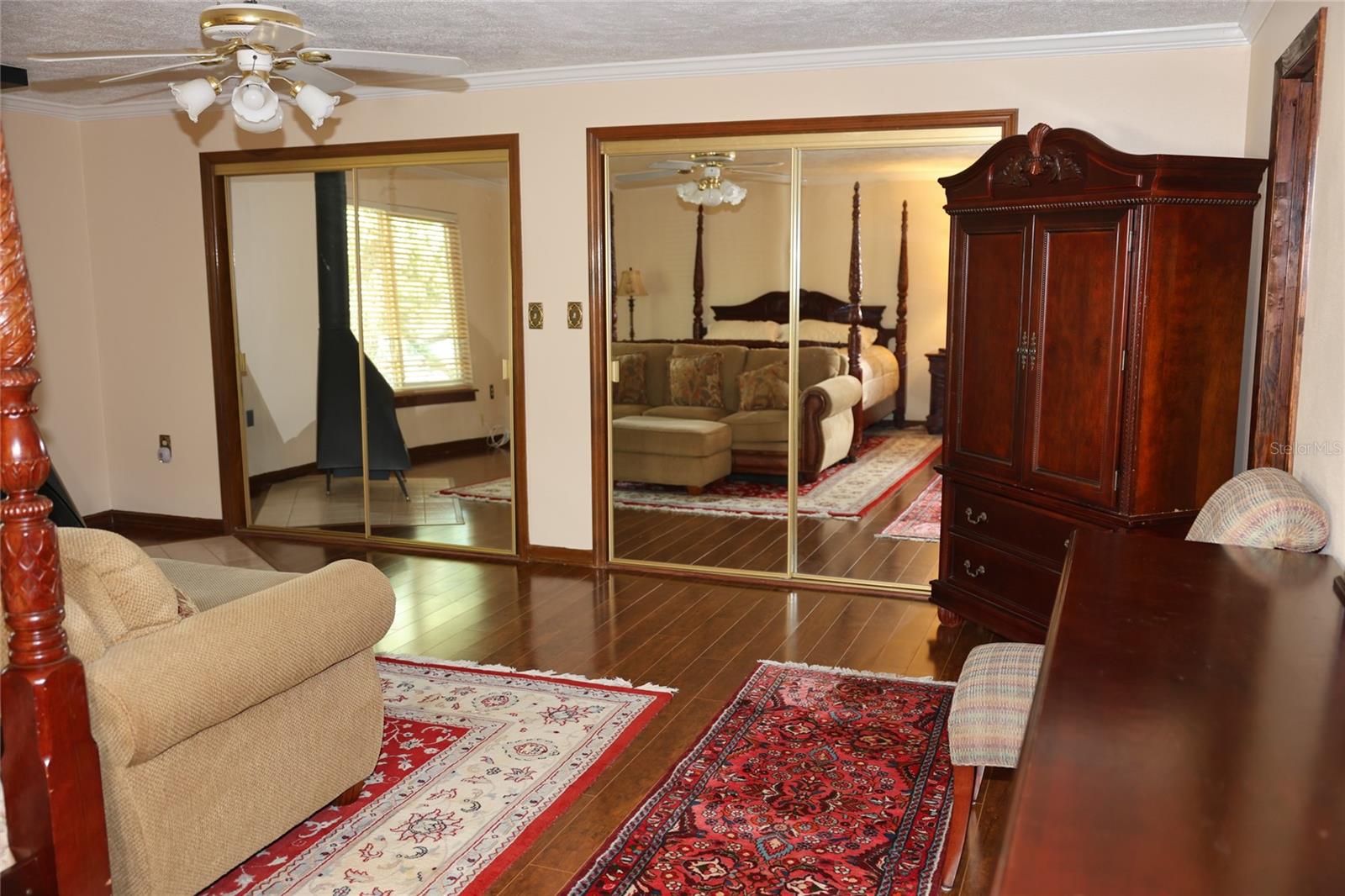 Listing photo id 54 for 12929 Sugar Creek Boulevard