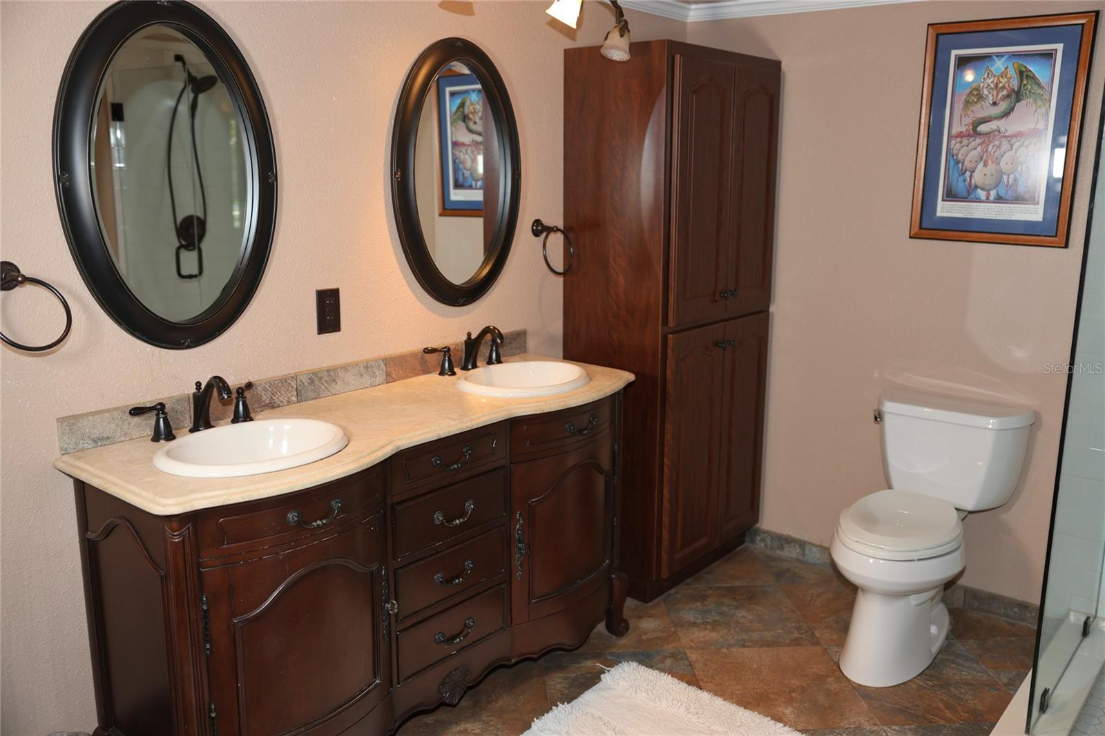 Listing photo id 61 for 12929 Sugar Creek Boulevard