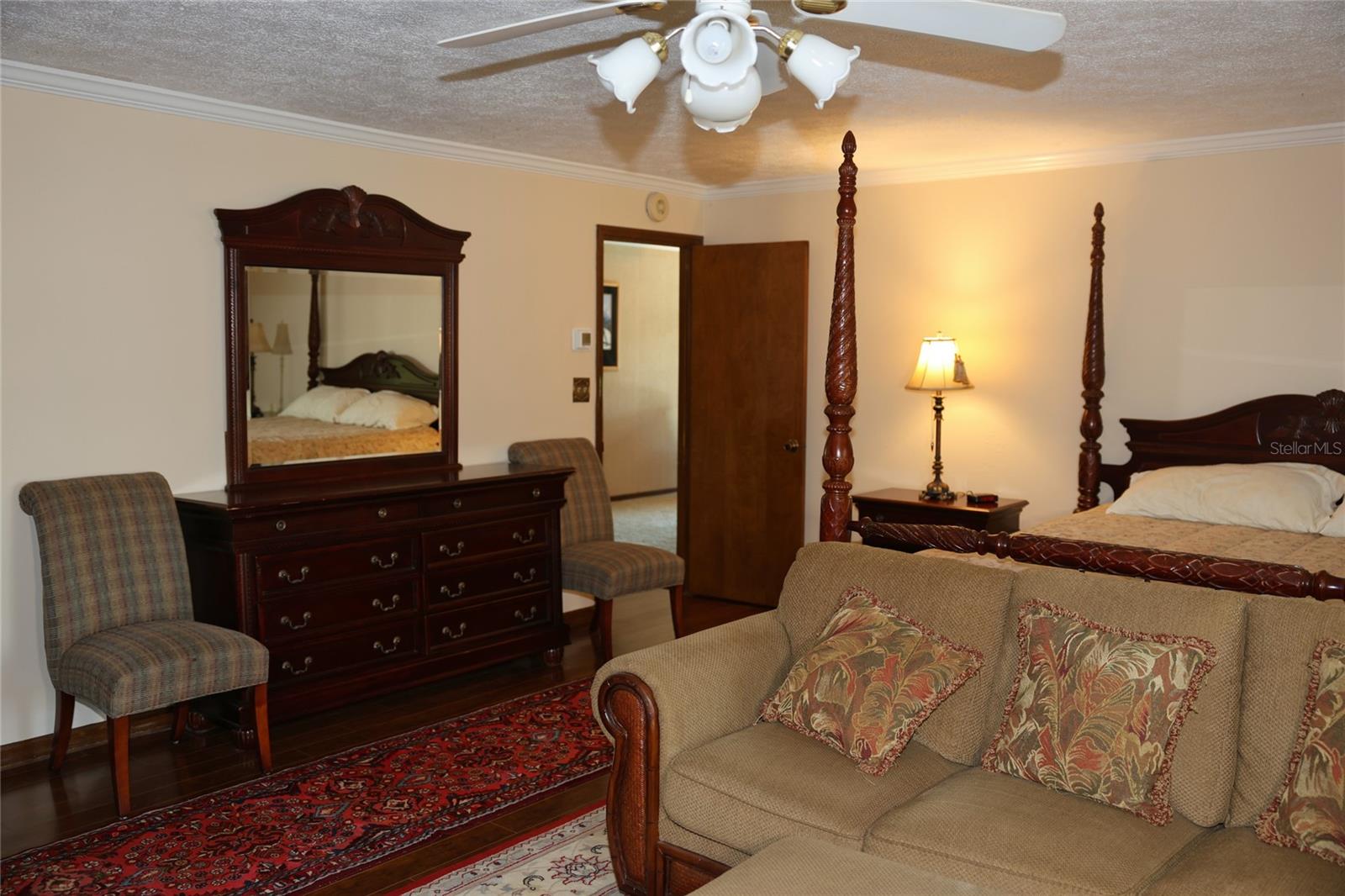 Listing photo id 64 for 12929 Sugar Creek Boulevard