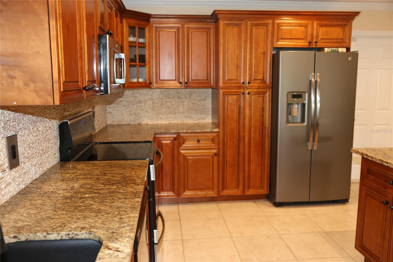 Listing photo id 80 for 12929 Sugar Creek Boulevard