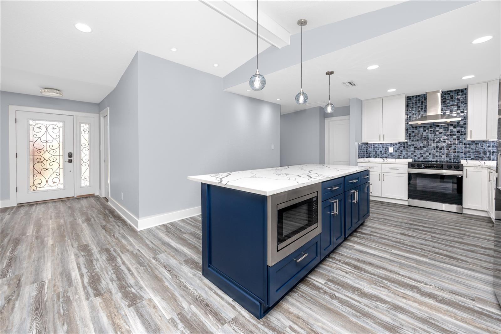 Listing photo id 10 for 9909 San Mateo Way