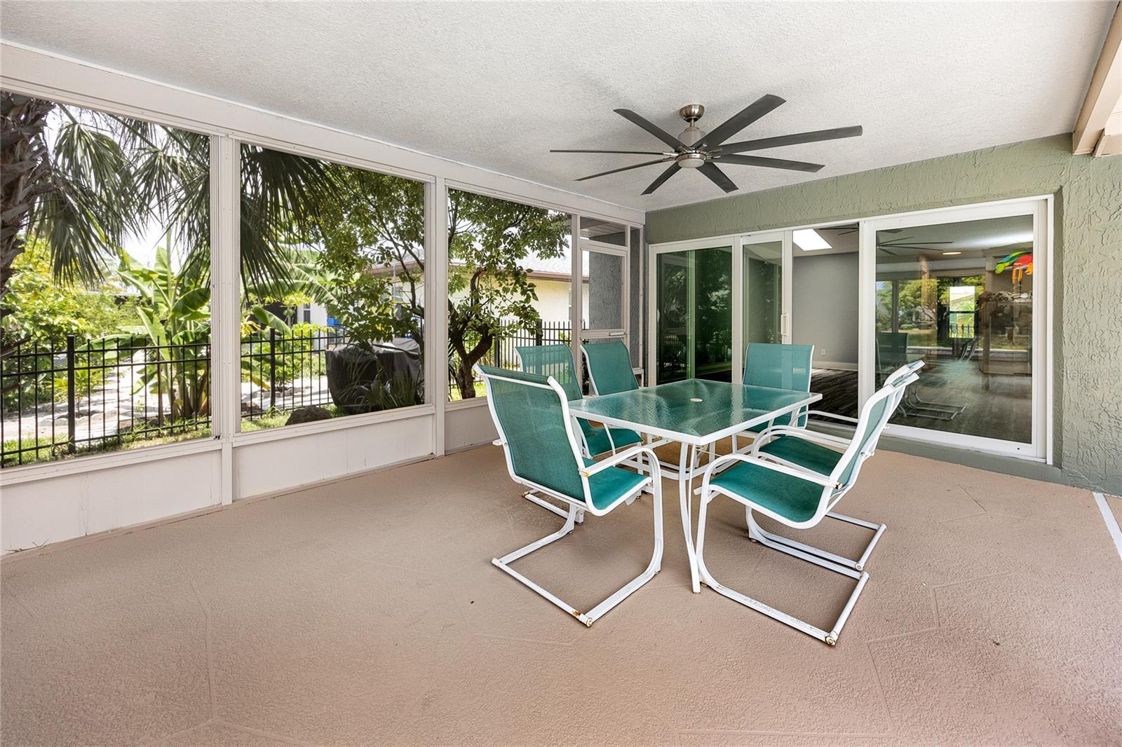 Listing photo id 30 for 9909 San Mateo Way