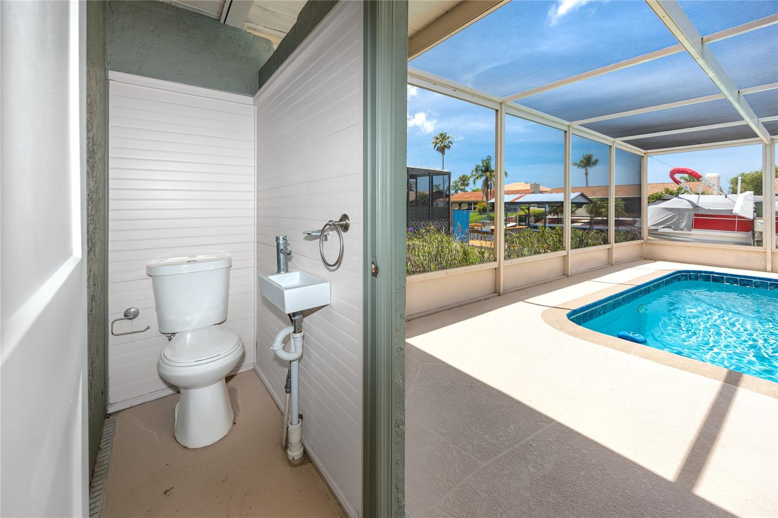 Listing photo id 36 for 9909 San Mateo Way