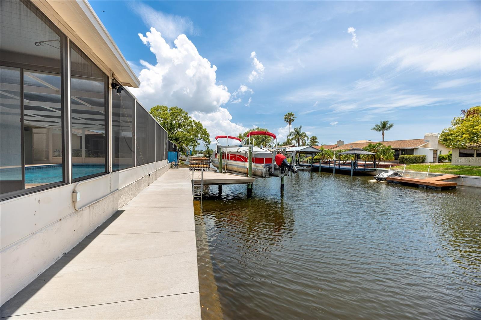 Listing photo id 42 for 9909 San Mateo Way