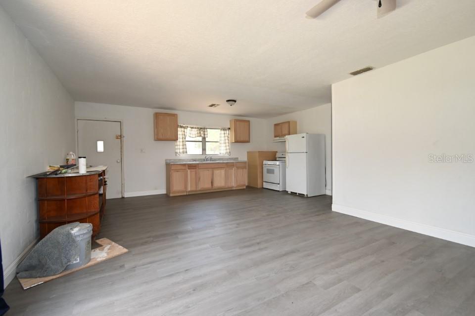 Image 4 of 38 For 14312 1st Street