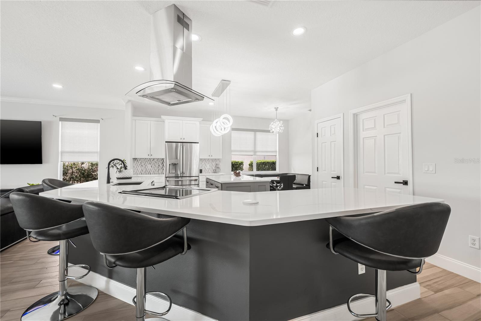 Listing photo id 12 for 18036 Java Isle Drive