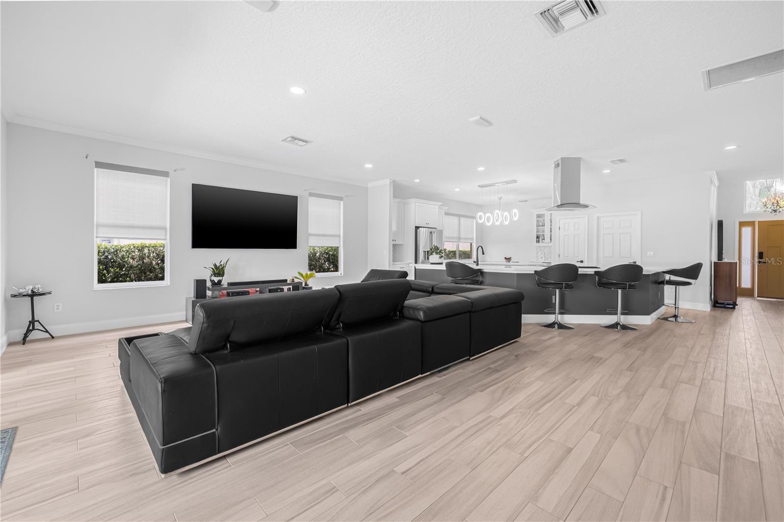 Listing photo id 17 for 18036 Java Isle Drive