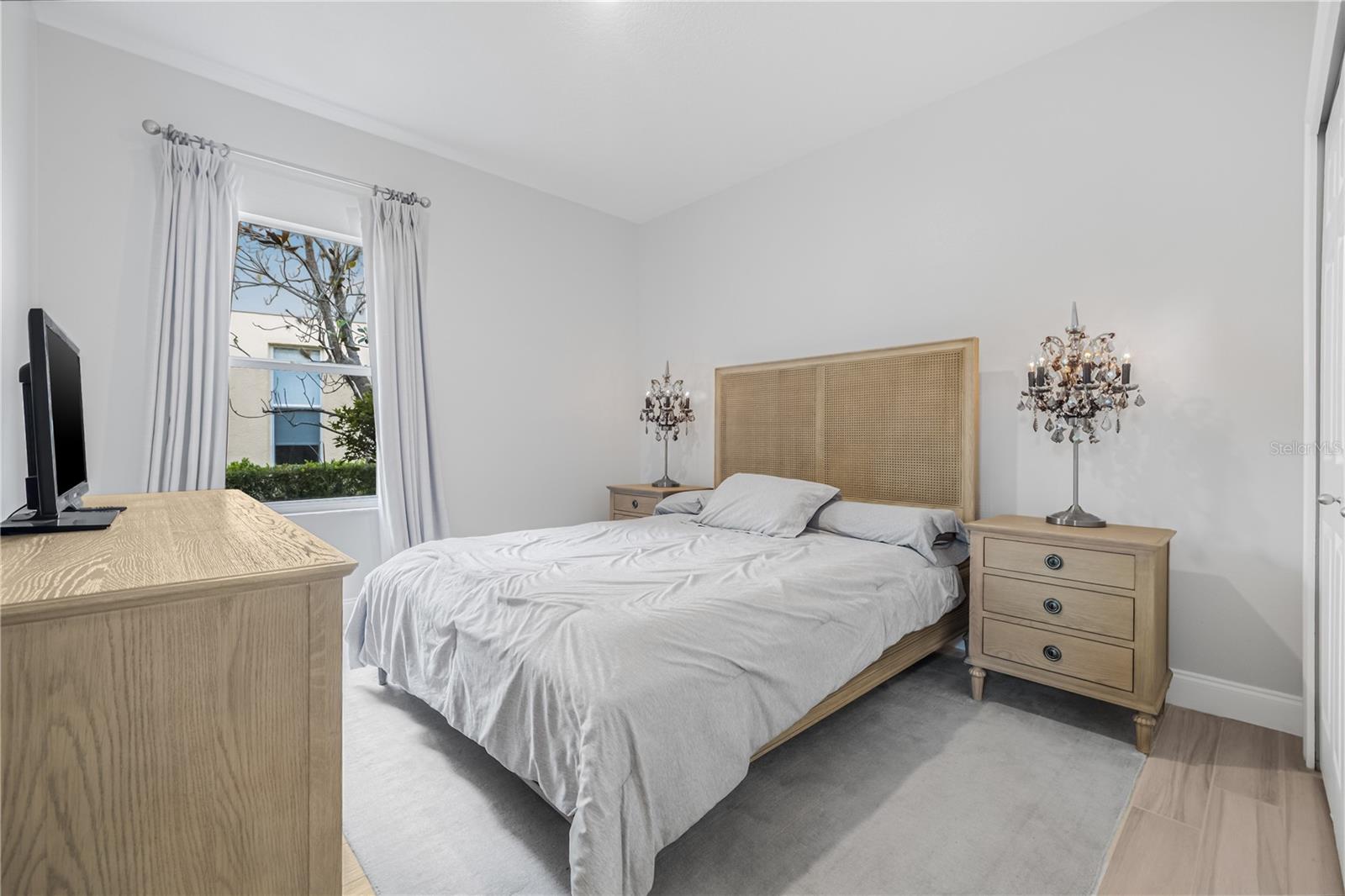 Listing photo id 19 for 18036 Java Isle Drive
