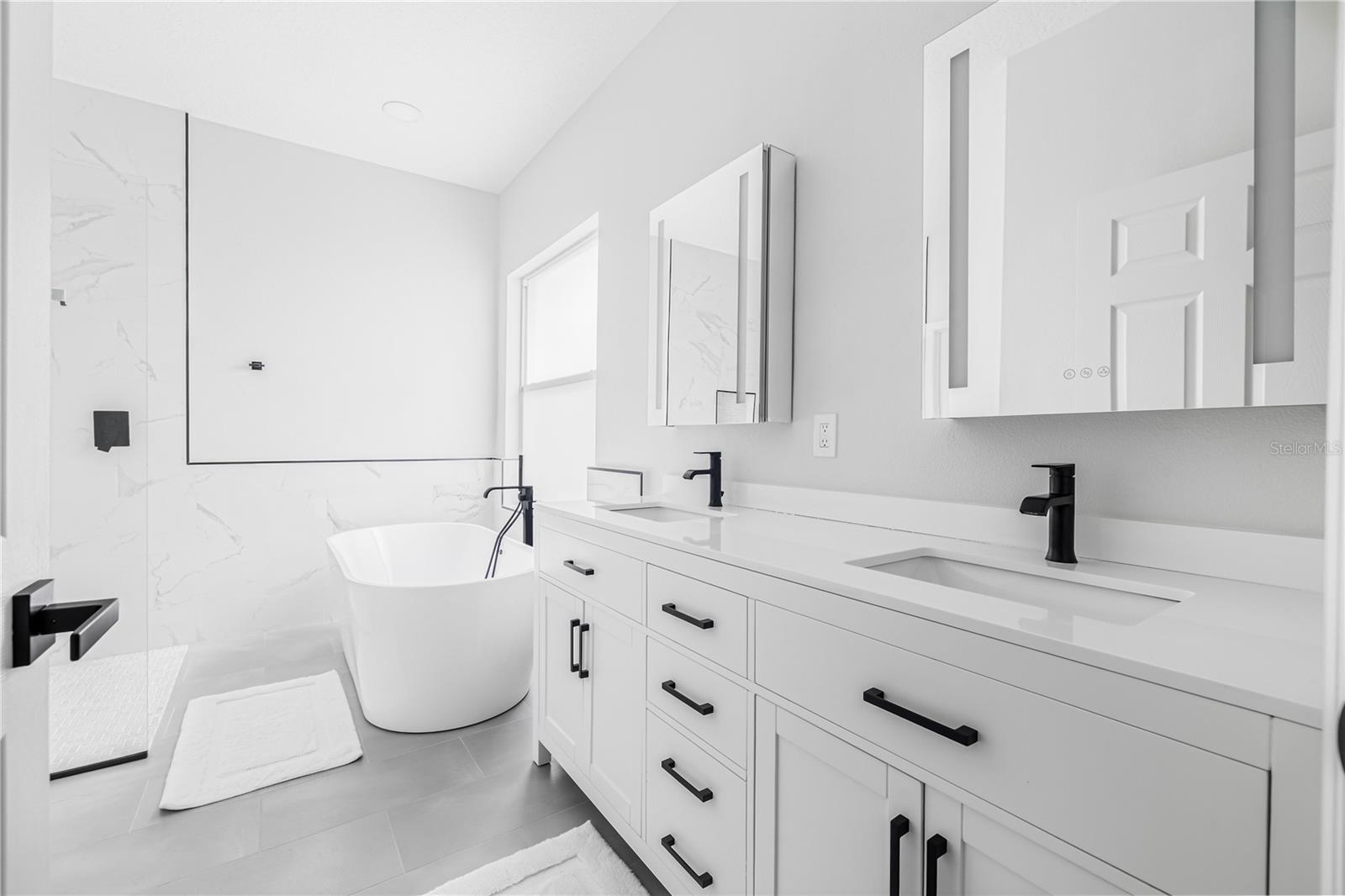 Listing photo id 20 for 18036 Java Isle Drive