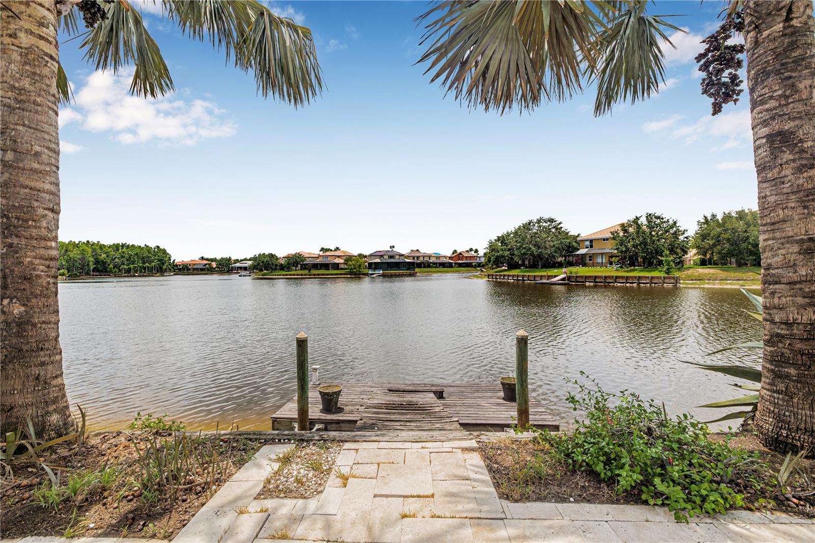 Listing photo id 32 for 18036 Java Isle Drive
