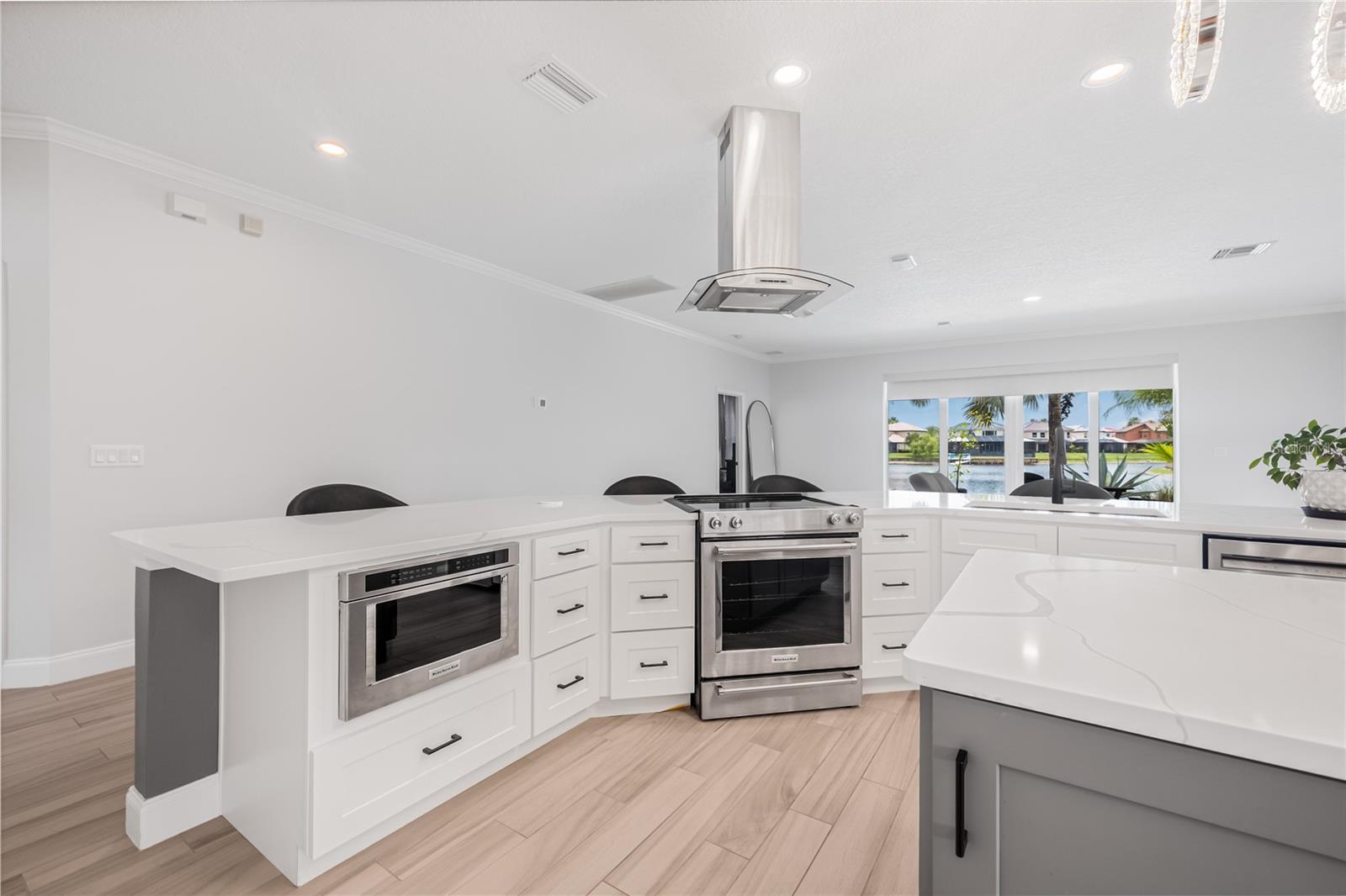 Listing photo id 4 for 18036 Java Isle Drive