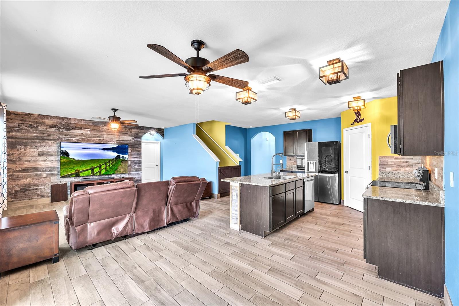 Listing photo id 10 for 14135 Arbor Pines Drive