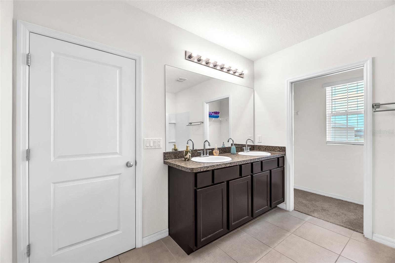 Listing photo id 14 for 14135 Arbor Pines Drive