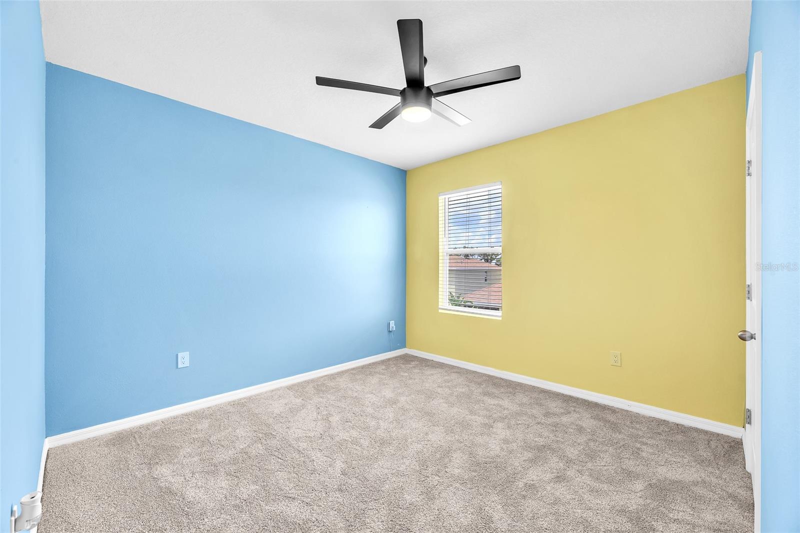 Listing photo id 18 for 14135 Arbor Pines Drive