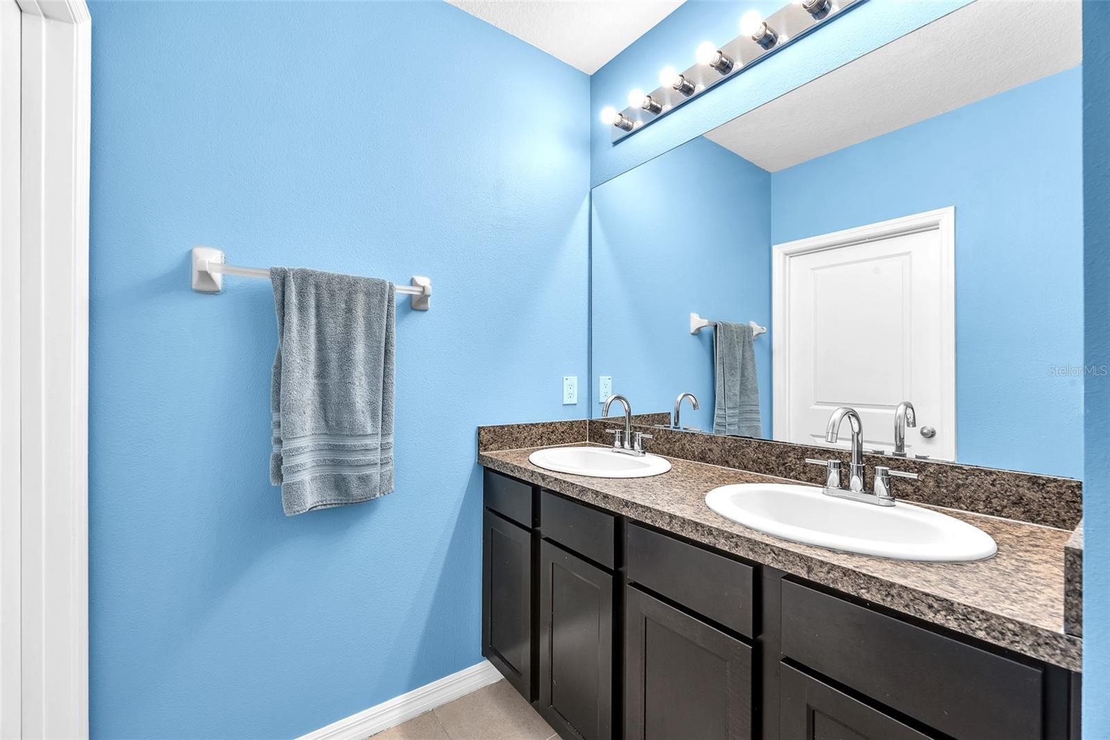 Listing photo id 19 for 14135 Arbor Pines Drive