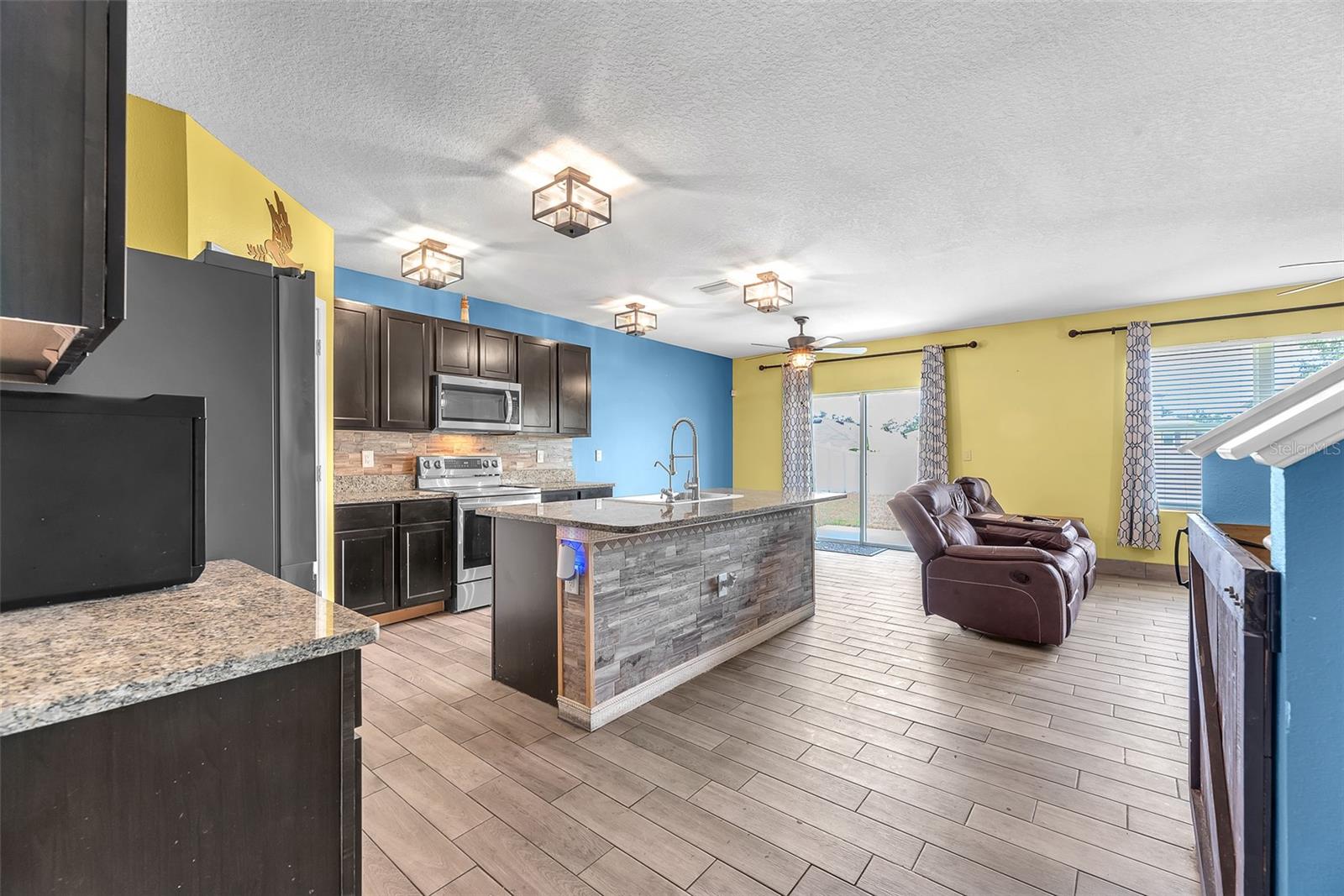 Listing photo id 4 for 14135 Arbor Pines Drive