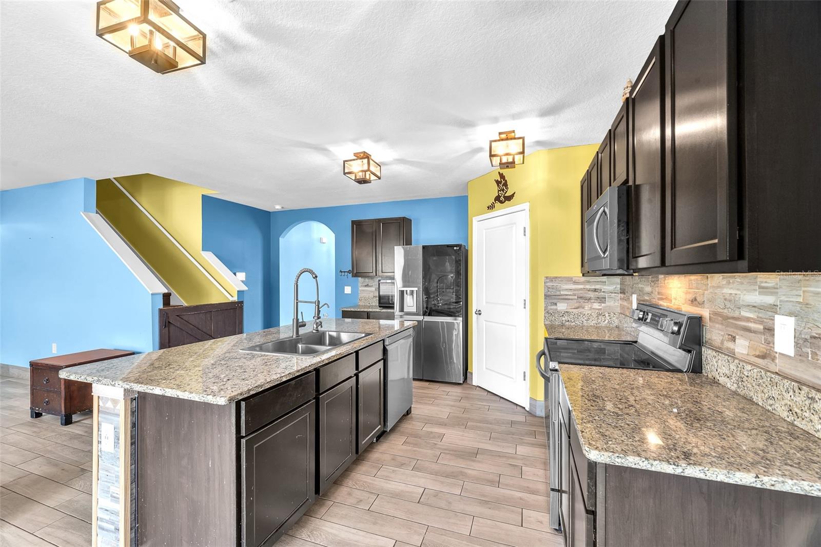 Listing photo id 6 for 14135 Arbor Pines Drive