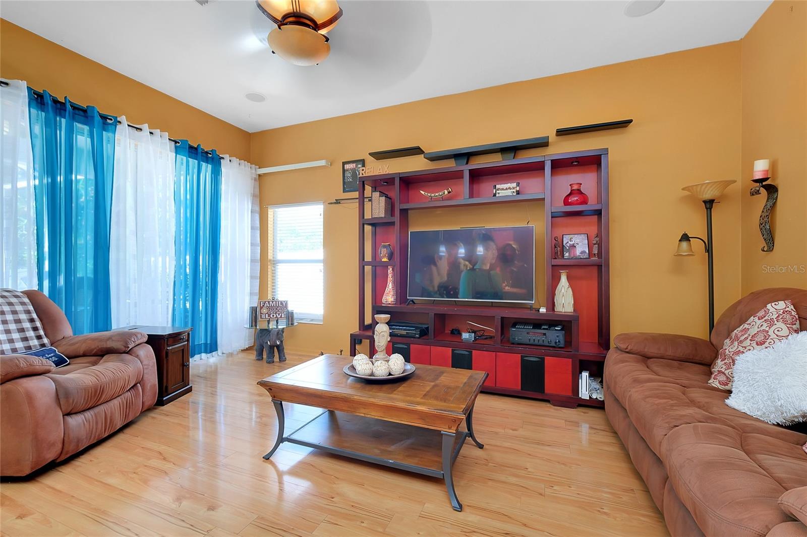 Image 17 of 46 For 2073 Cape Heather Circle