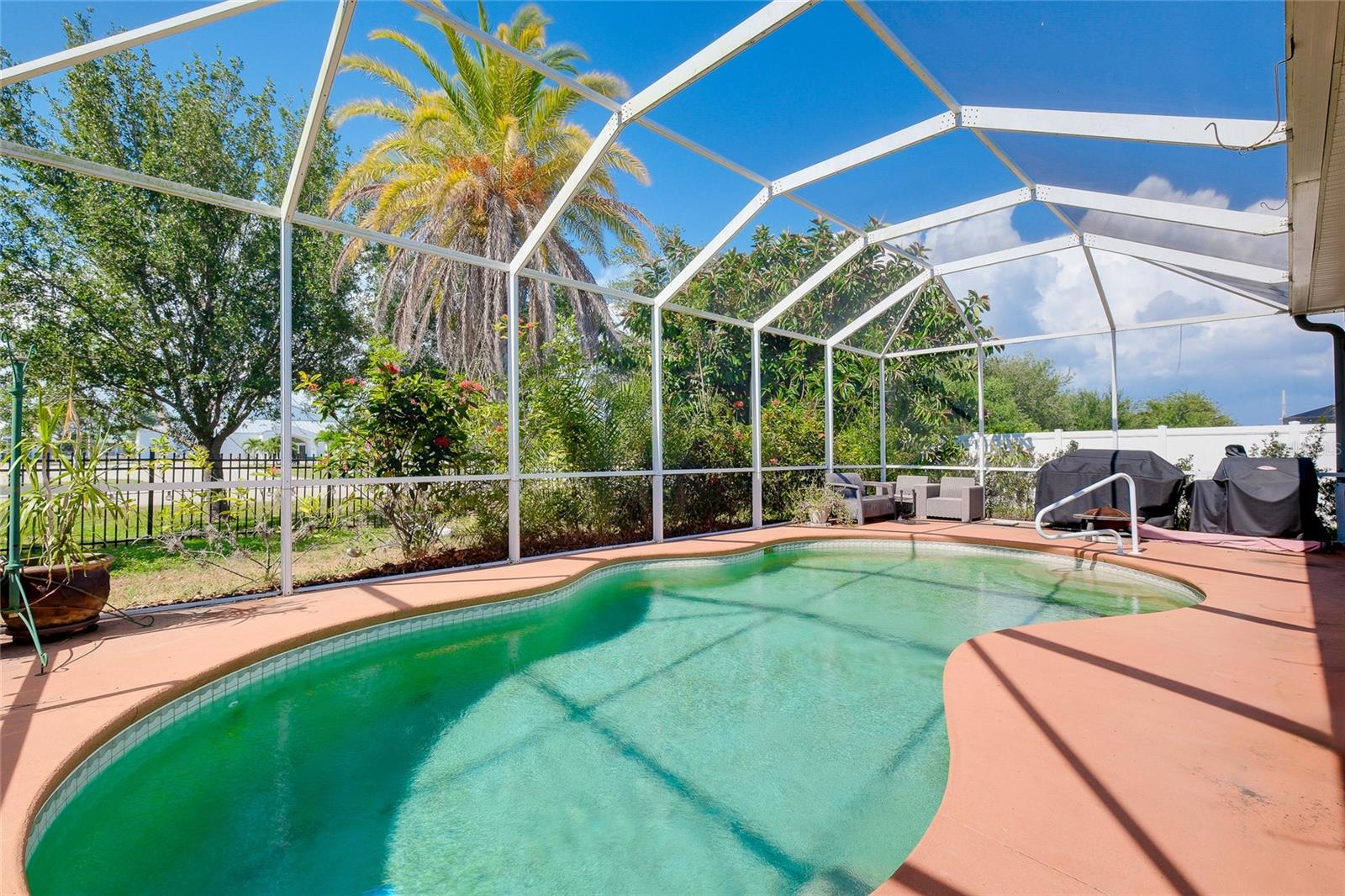 Image 40 of 46 For 2073 Cape Heather Circle