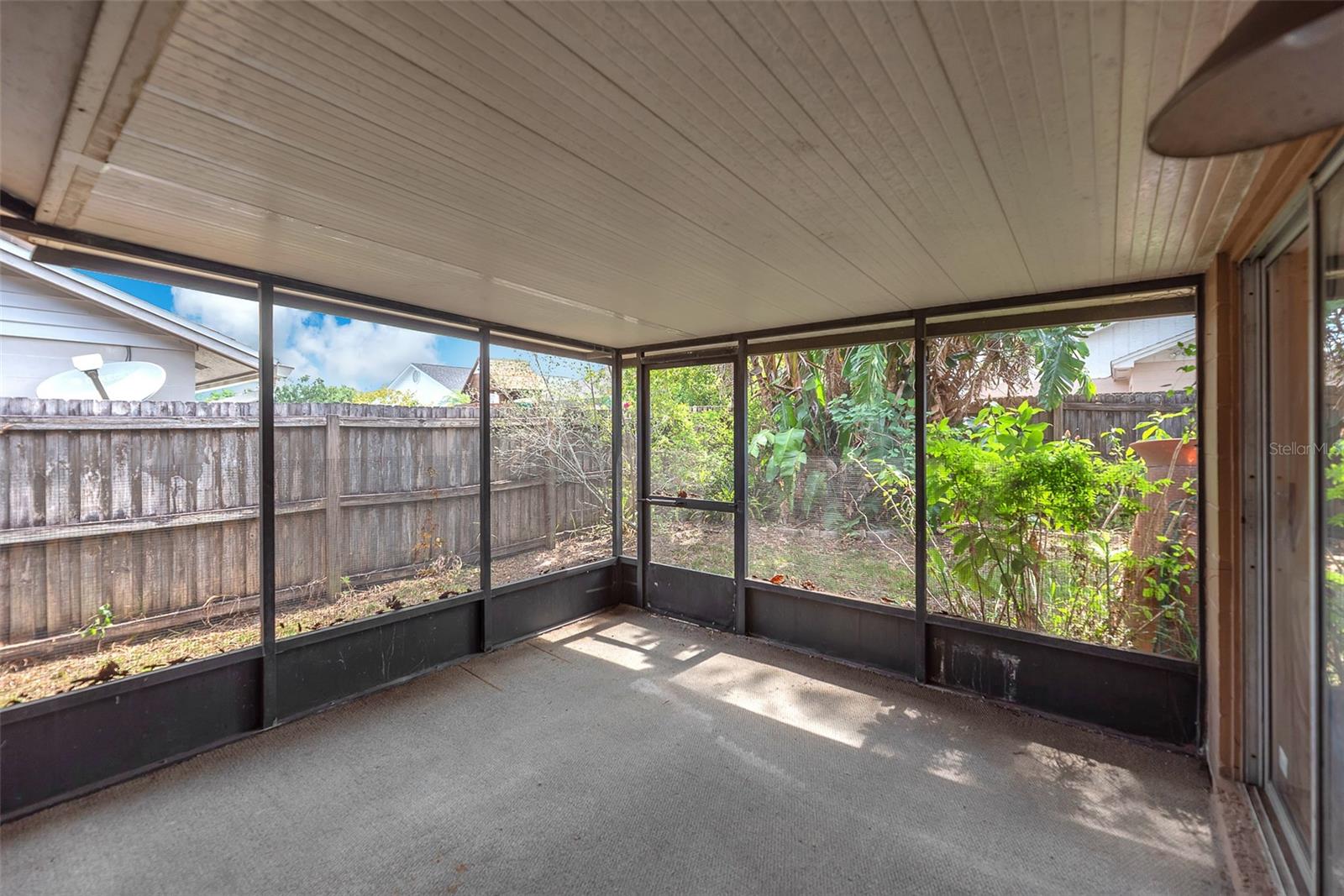 Listing photo id 20 for 11816 Cedarfield Drive