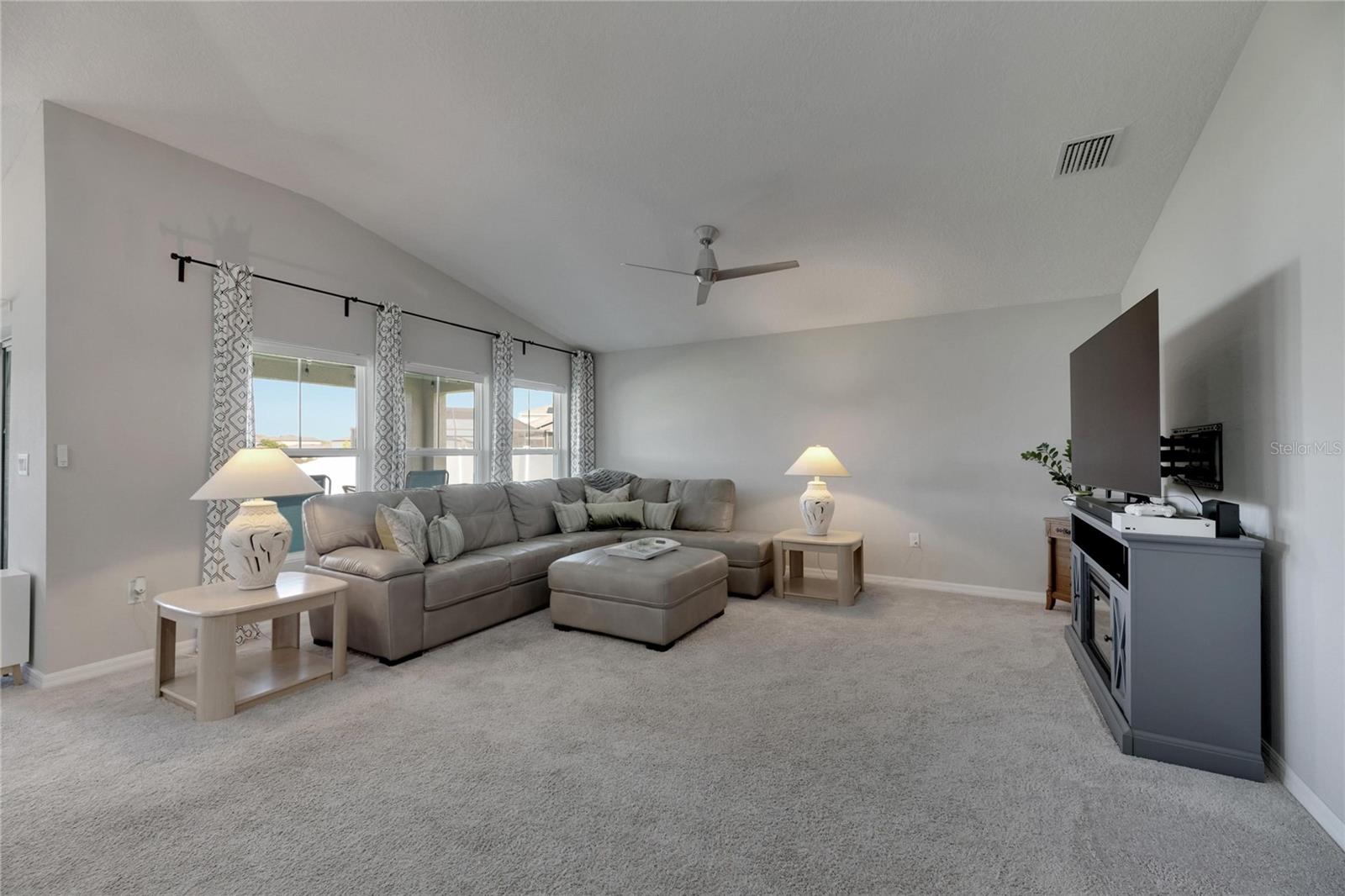 Image 17 of 58 For 12696 Tannencrest Drive
