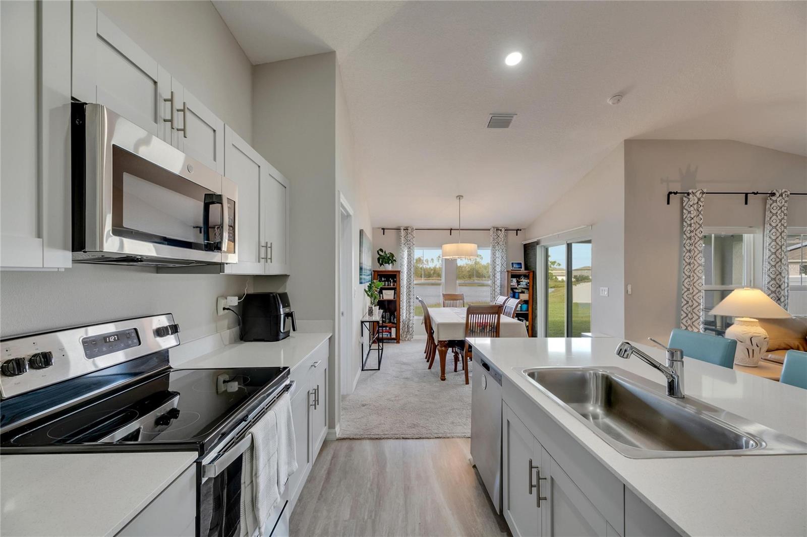 Image 8 of 58 For 12696 Tannencrest Drive