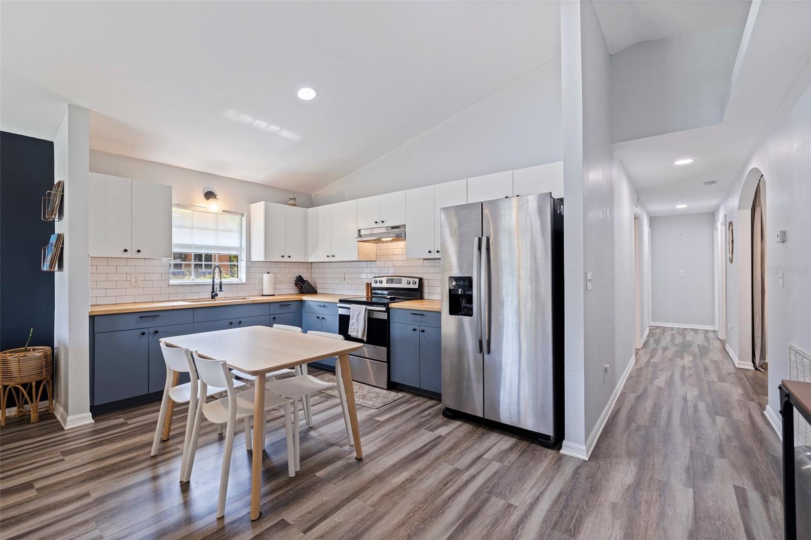 Image 12 of 27 For 642 14th Avenue S
