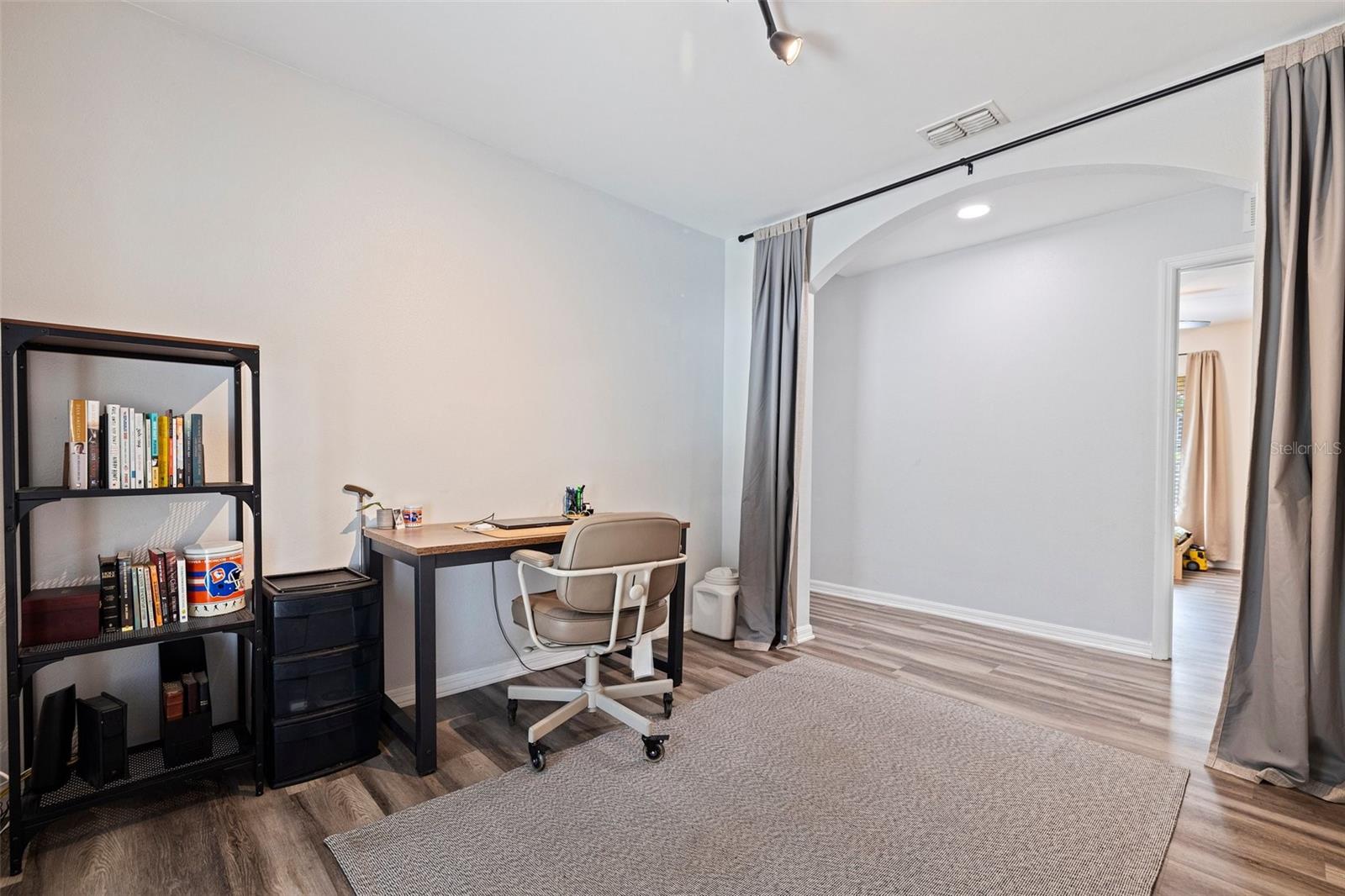 Image 15 of 27 For 642 14th Avenue S