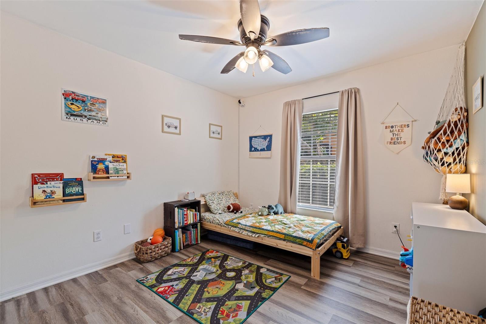 Image 19 of 27 For 642 14th Avenue S