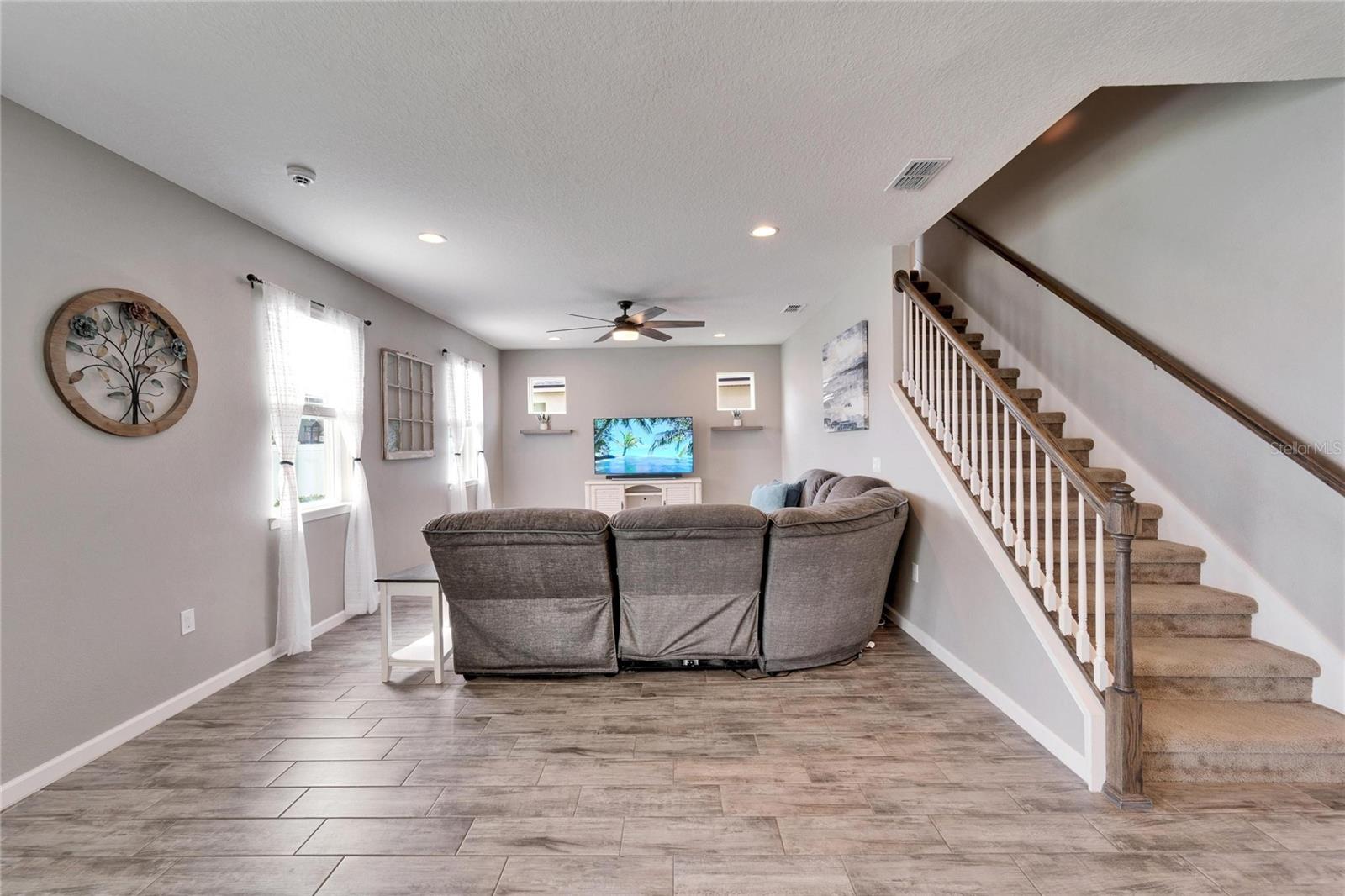 Image 18 of 81 For 13113 Rain Lily Drive