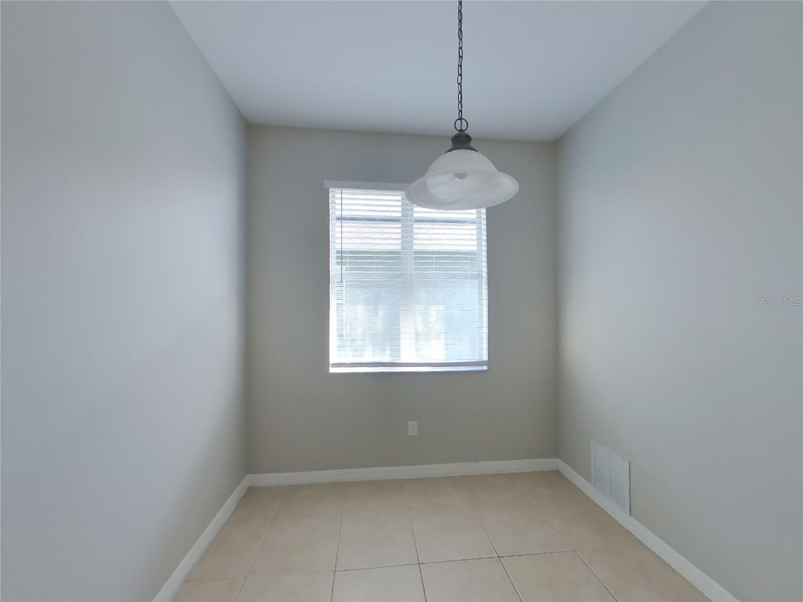 Image 4 of 23 For 31244 Bridgegate Drive