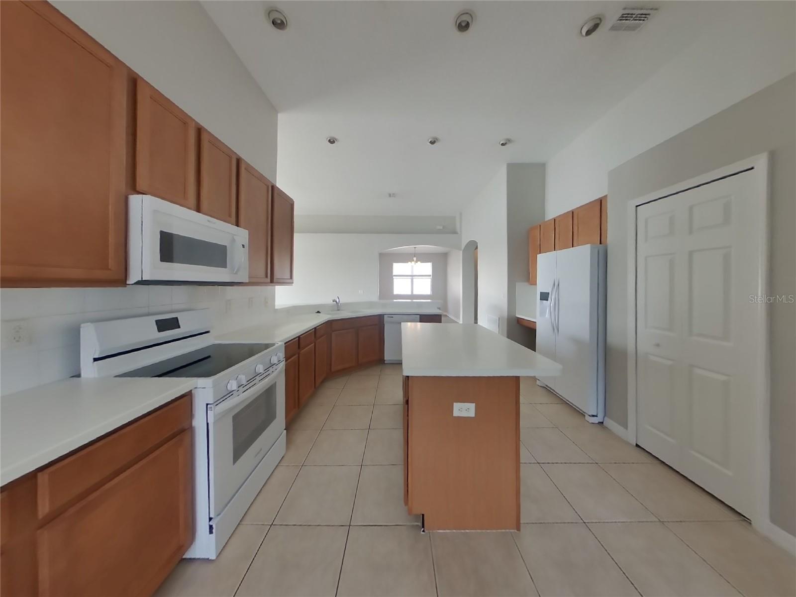 Image 6 of 23 For 31244 Bridgegate Drive