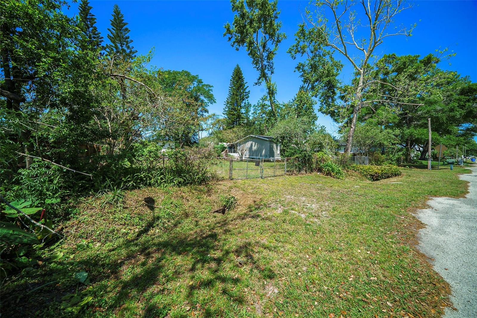 Image 5 of 12 For 12302 Pittsfield Avenue