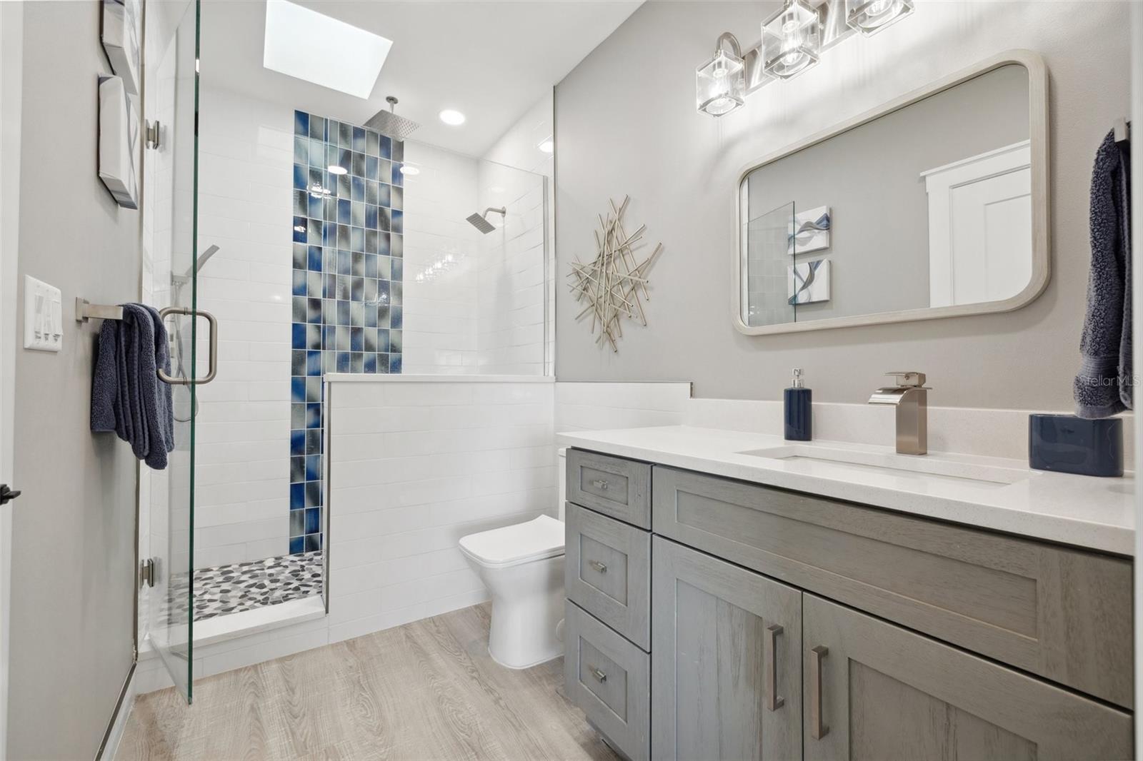 Listing photo id 26 for 12400 Capri Circle N