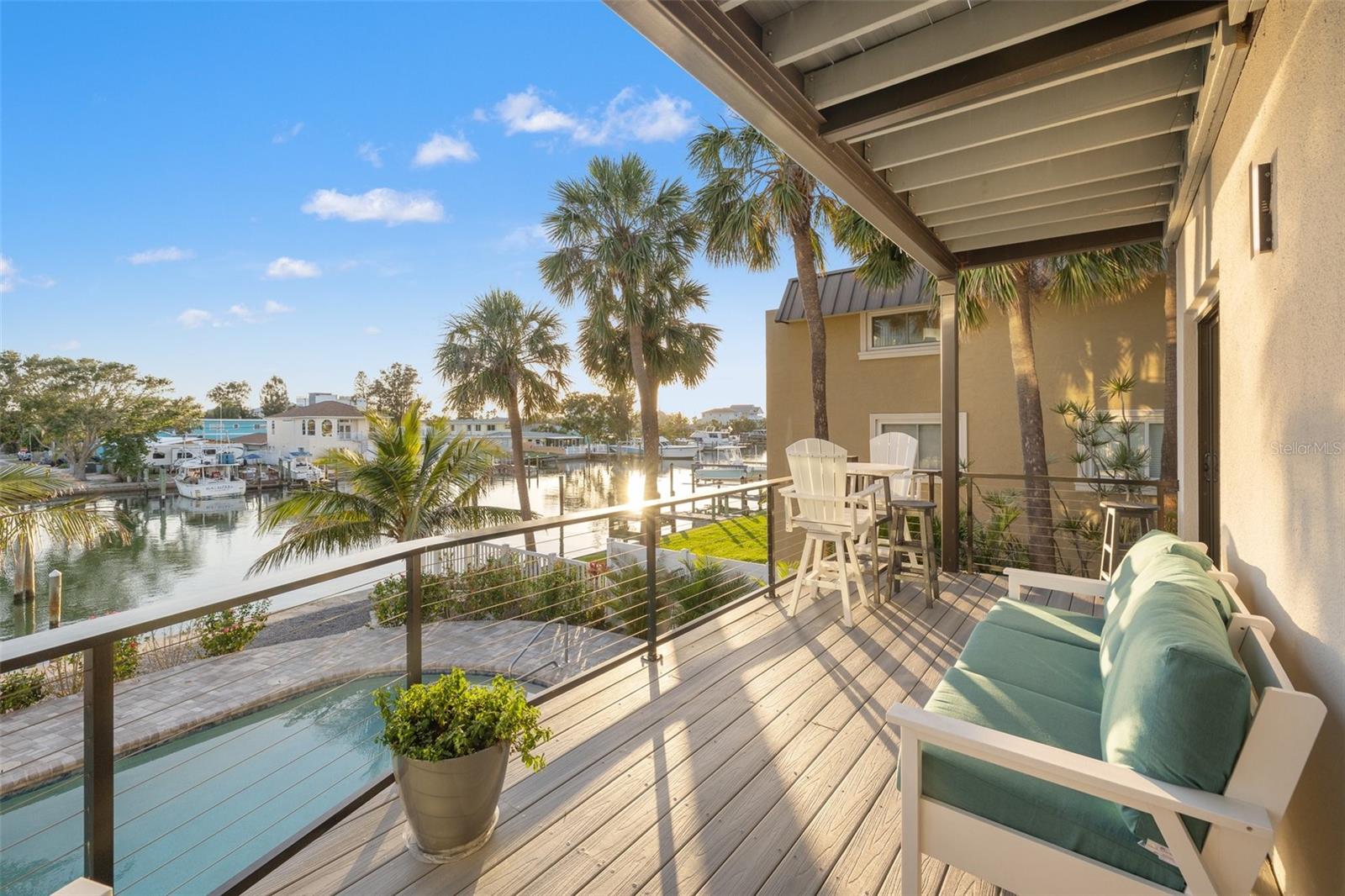 Listing photo id 27 for 12400 Capri Circle N