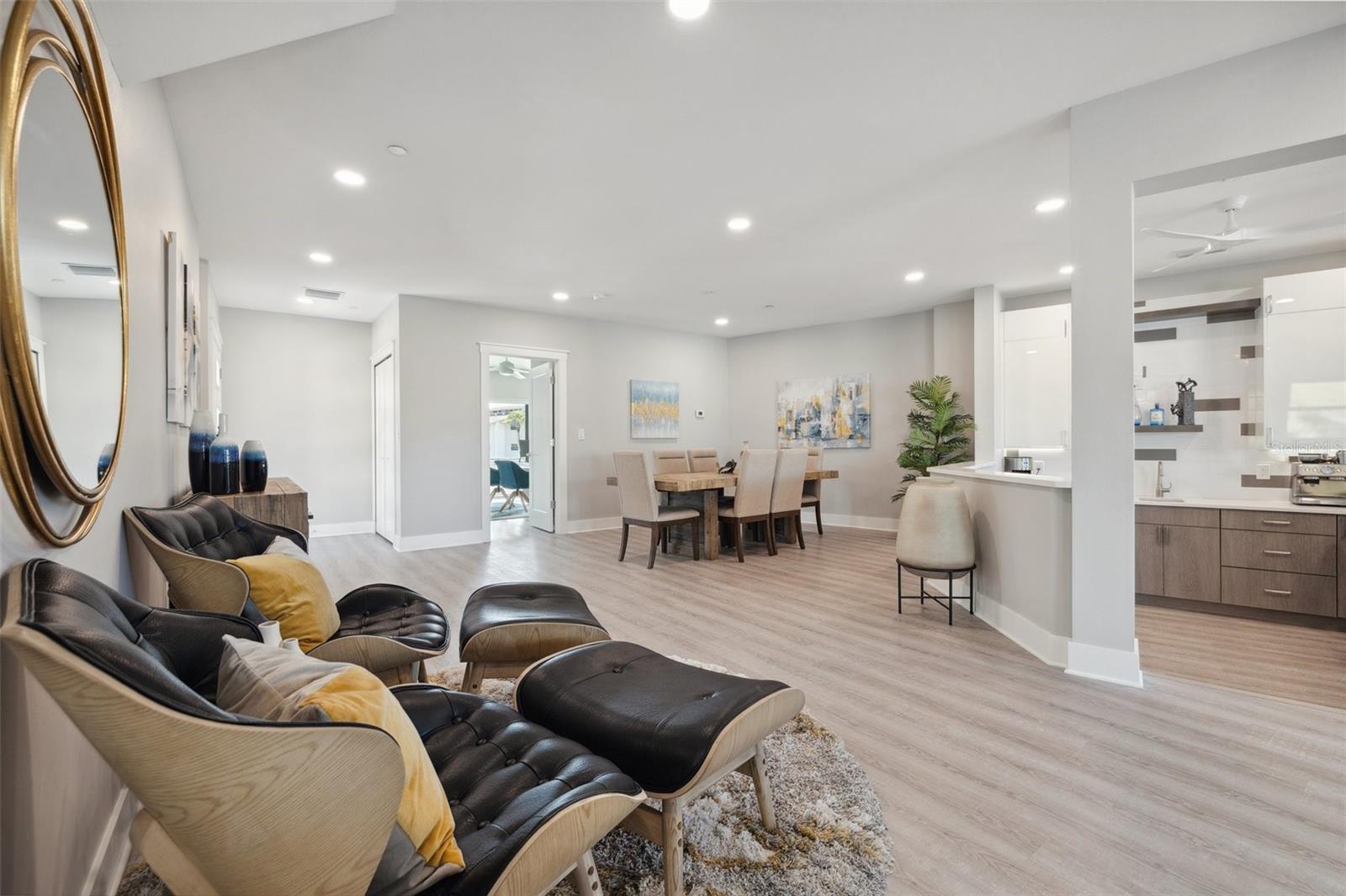 Listing photo id 42 for 12400 Capri Circle N