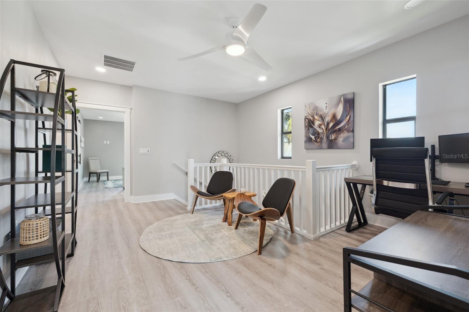 Listing photo id 48 for 12400 Capri Circle N