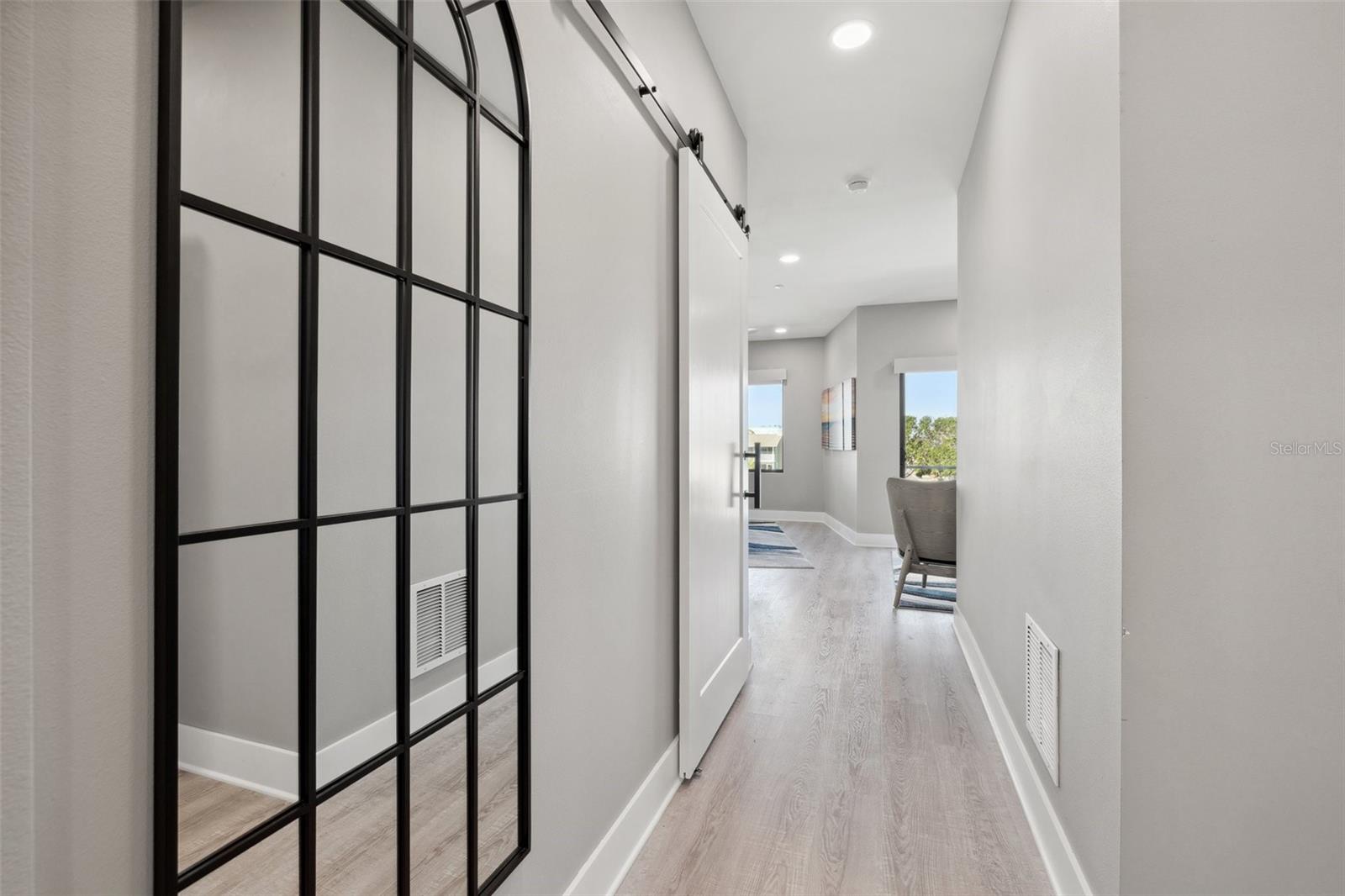 Listing photo id 59 for 12400 Capri Circle N