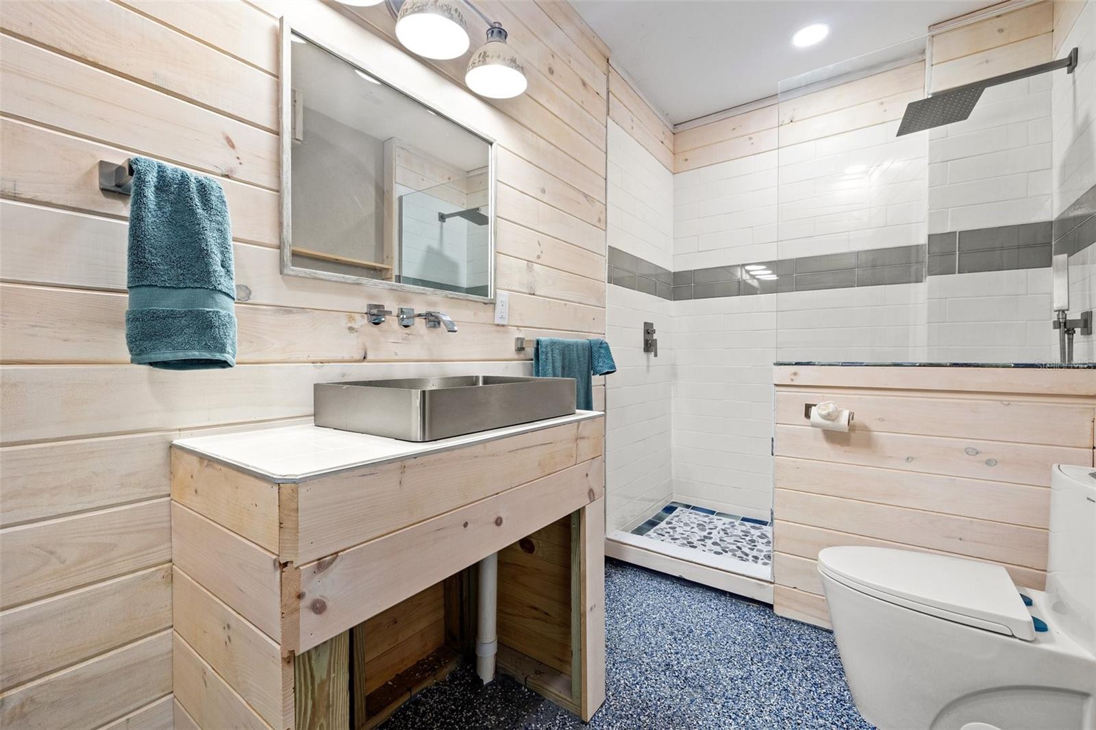 Listing photo id 78 for 12400 Capri Circle N