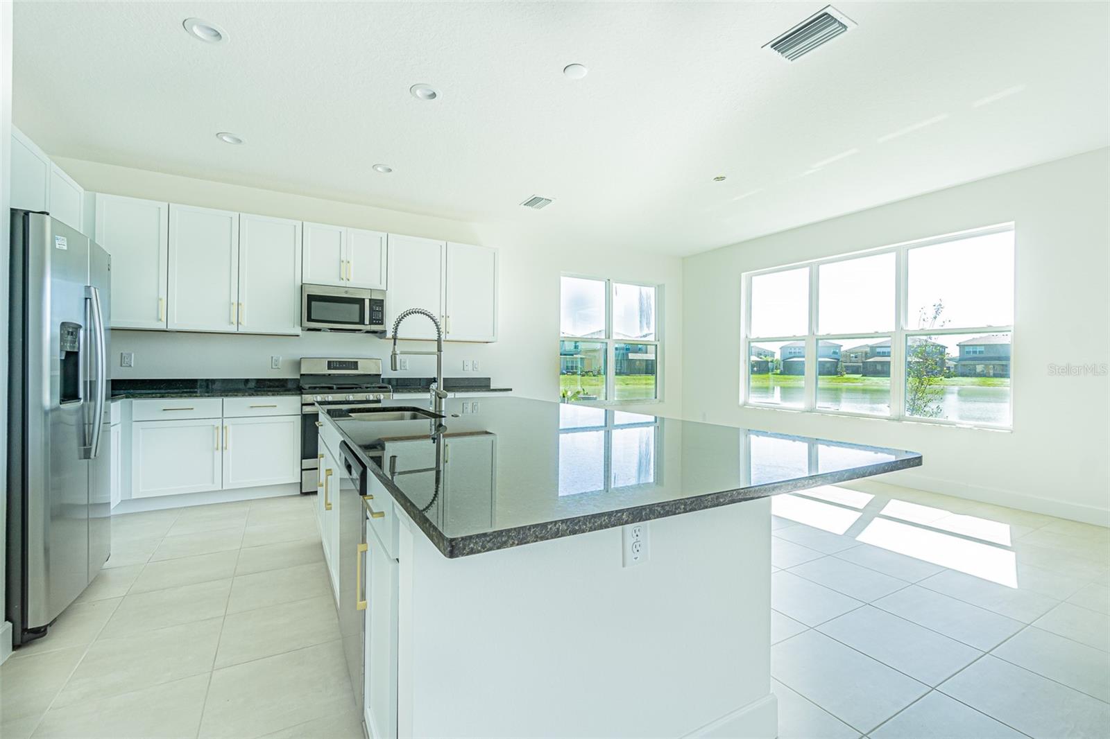 Image 19 of 48 For 32684 Tamarind Grove Lane
