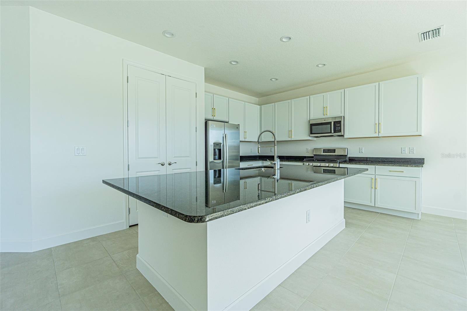 Image 20 of 48 For 32684 Tamarind Grove Lane