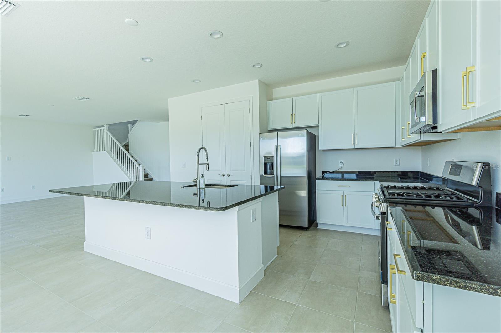 Image 23 of 48 For 32684 Tamarind Grove Lane