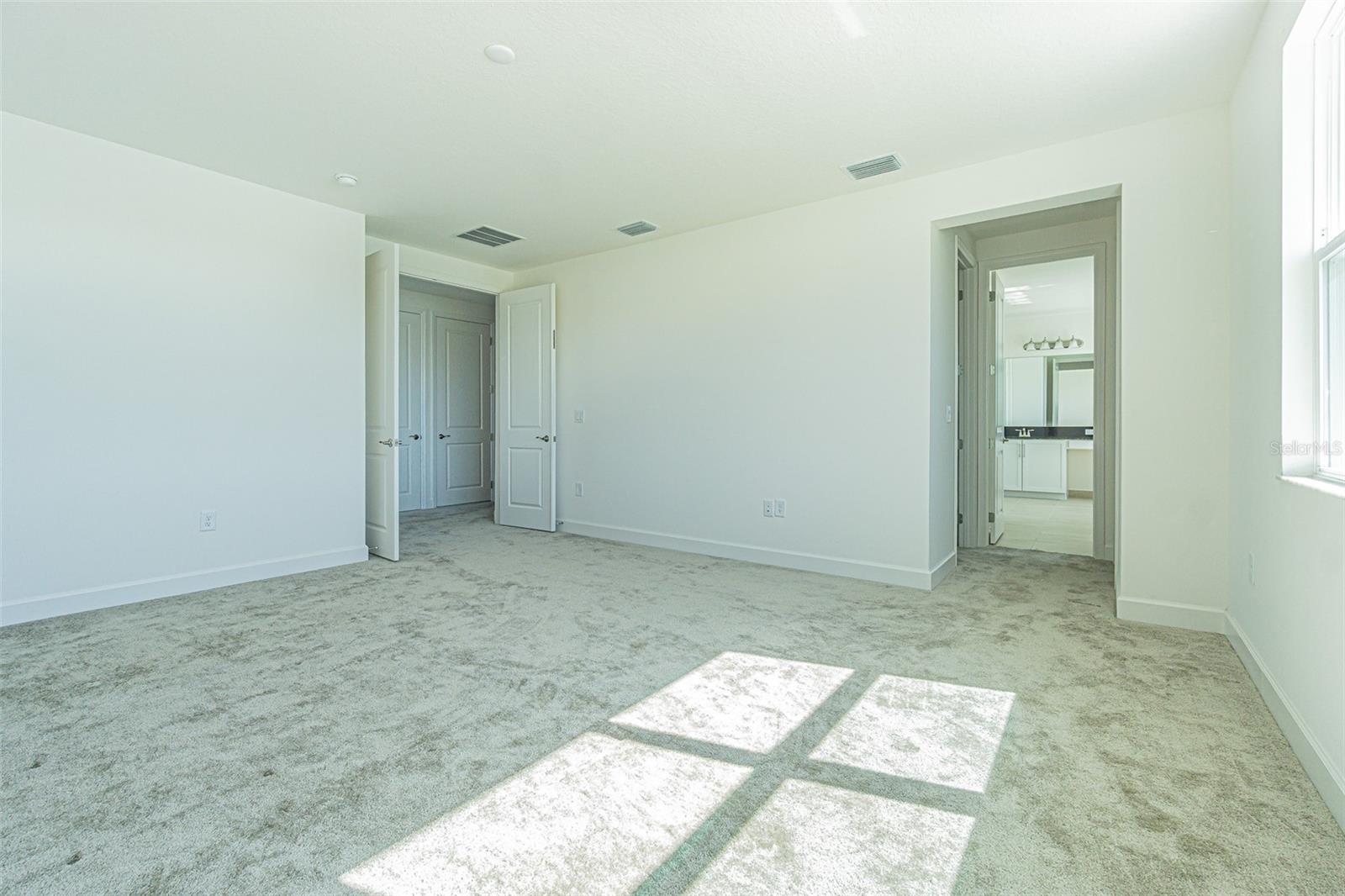 Image 30 of 48 For 32684 Tamarind Grove Lane