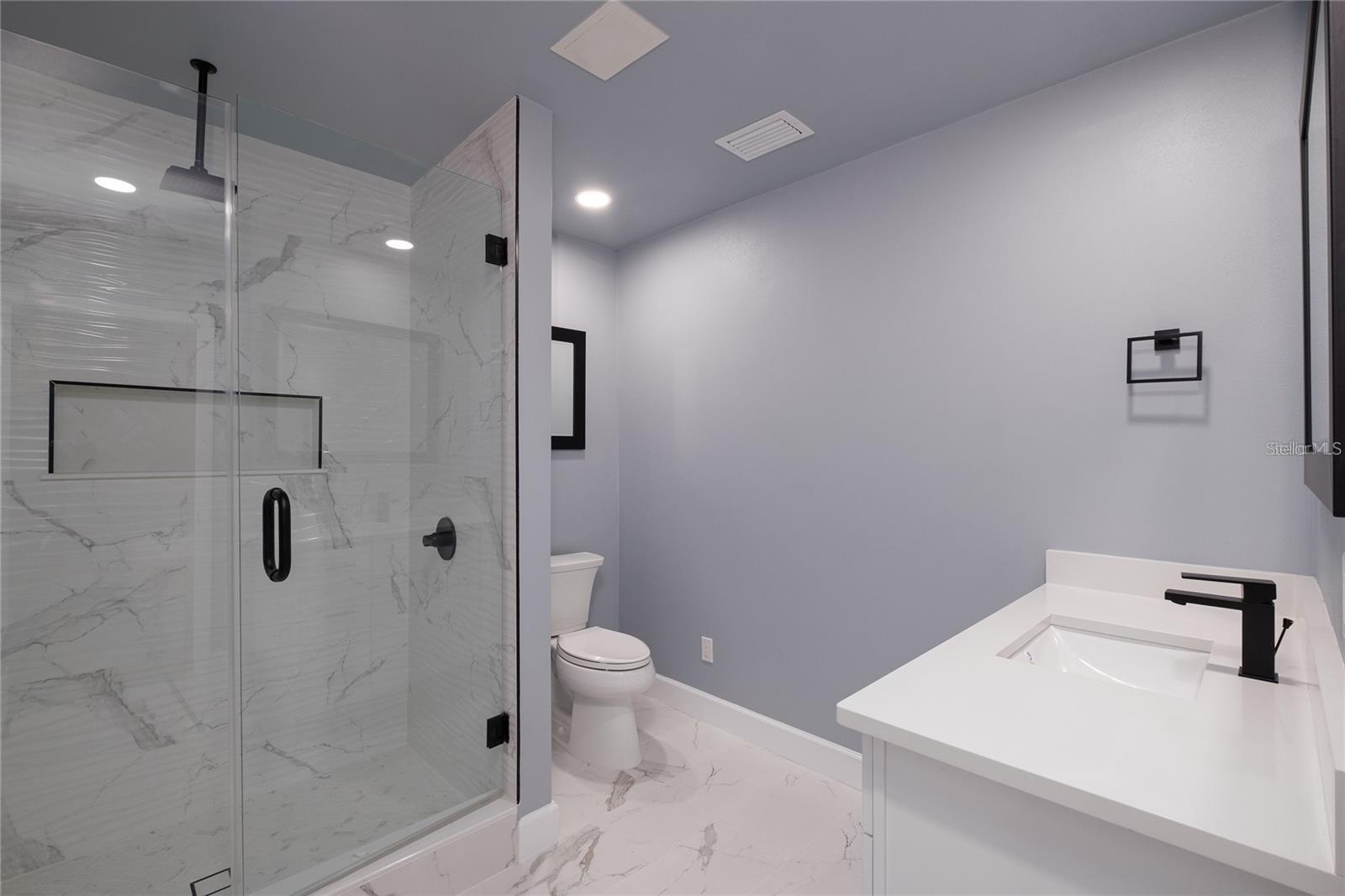 Image 11 of 20 For 4019 Waterman Avenue