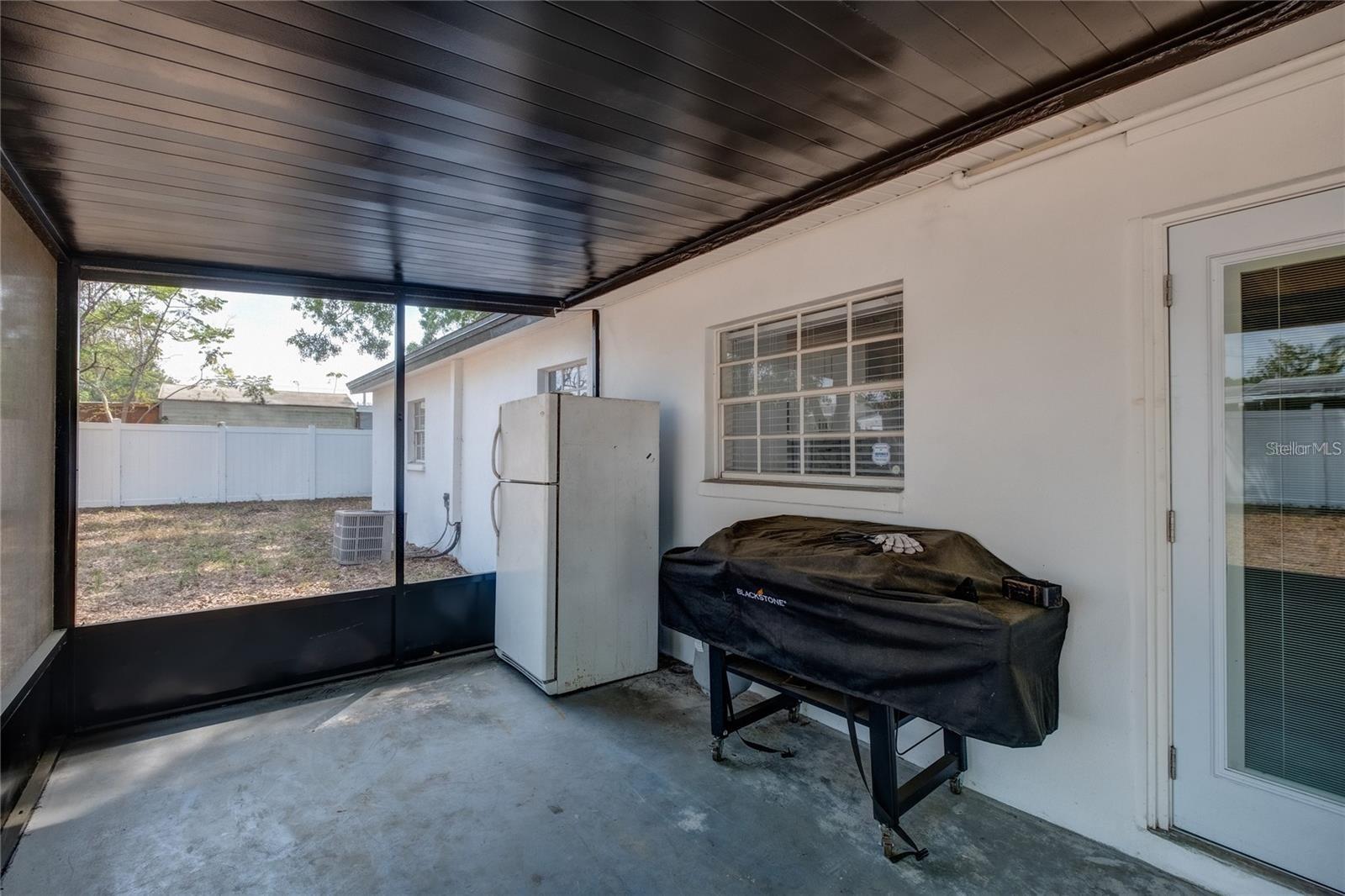 Image 16 of 20 For 4019 Waterman Avenue