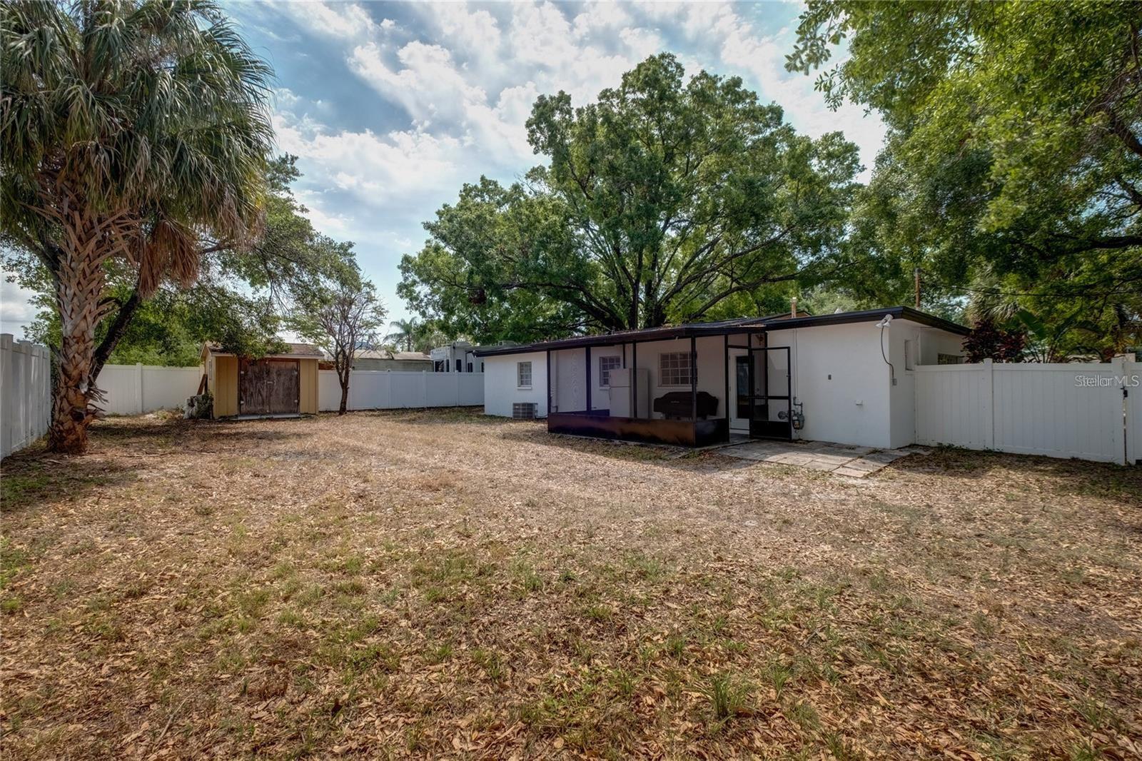 Image 17 of 20 For 4019 Waterman Avenue