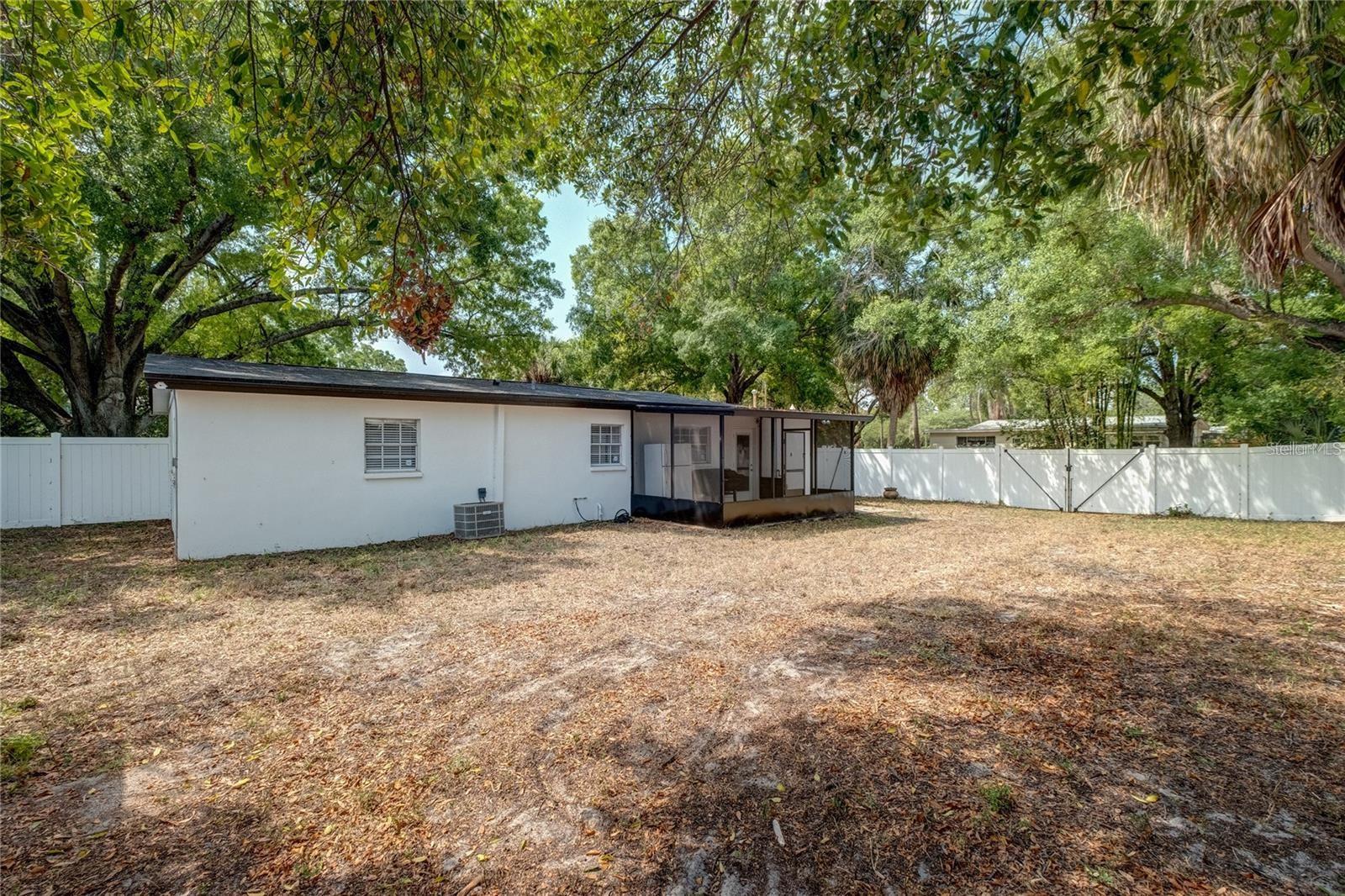 Image 18 of 20 For 4019 Waterman Avenue