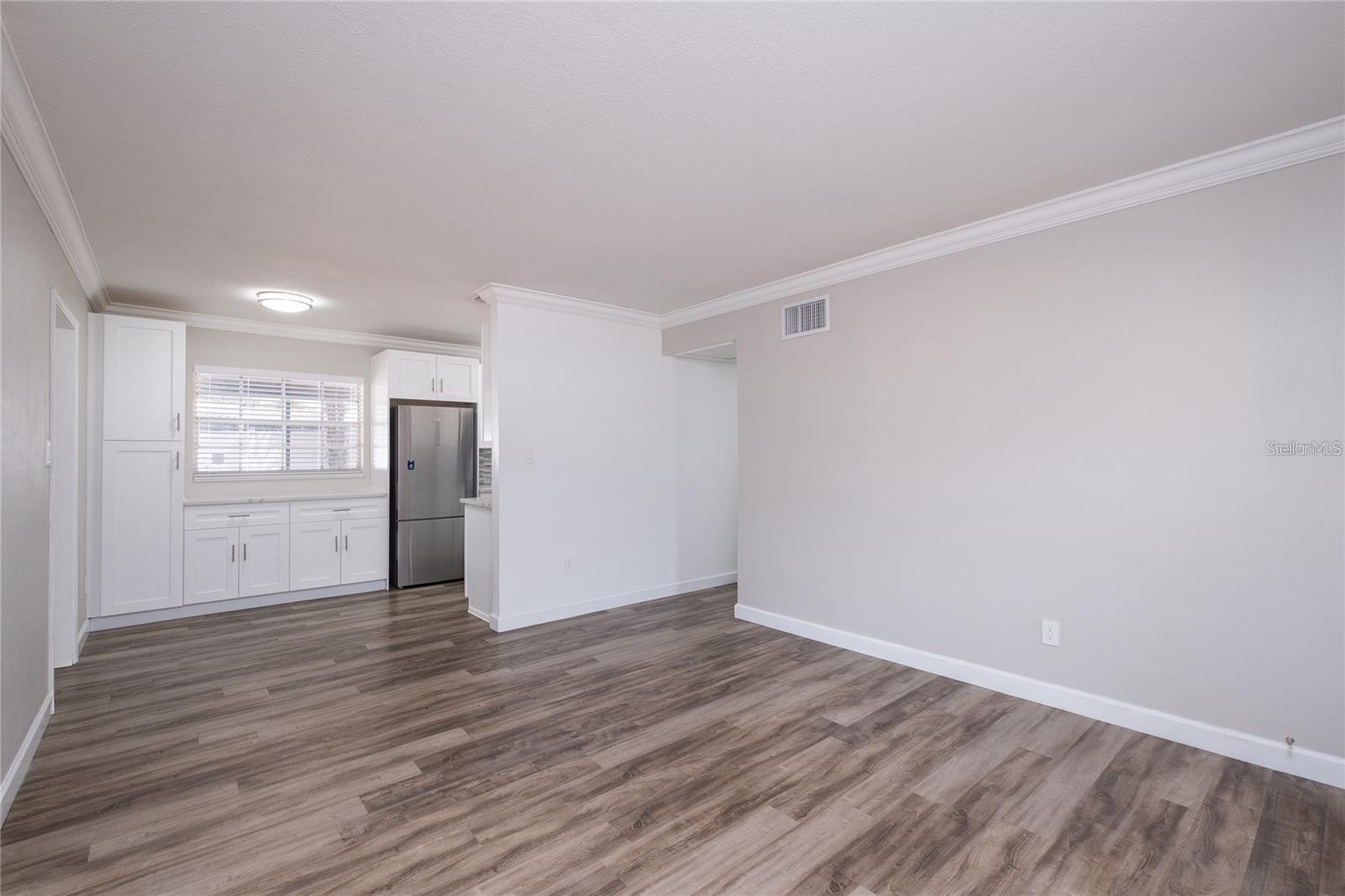 Image 2 of 20 For 4019 Waterman Avenue