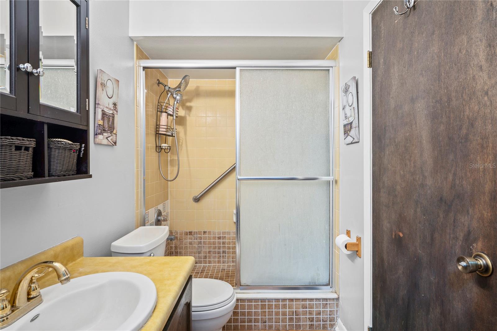 Listing photo id 13 for 802 Antler Court