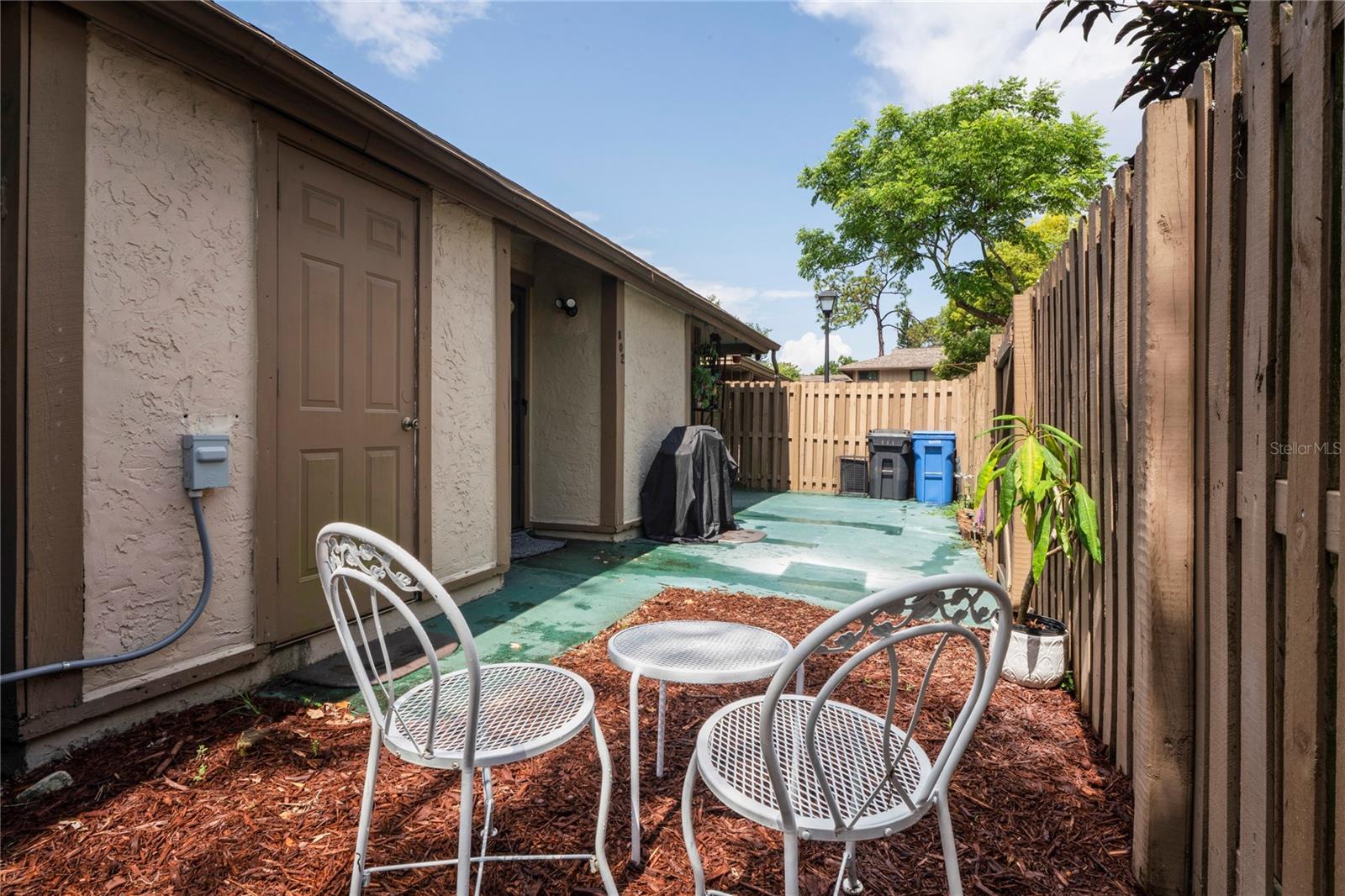 Listing photo id 22 for 802 Antler Court